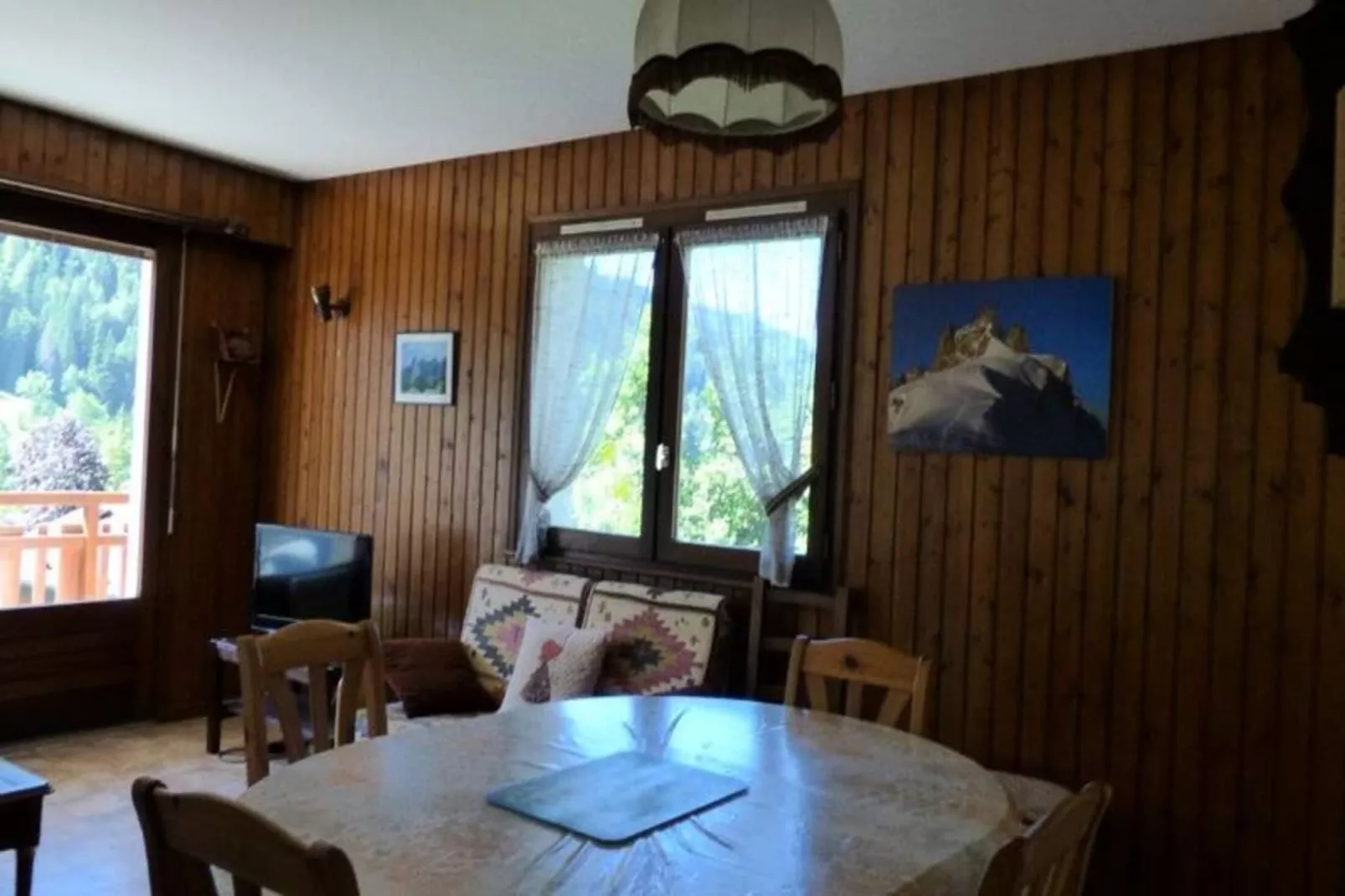 Résidence Charvet-Dining room