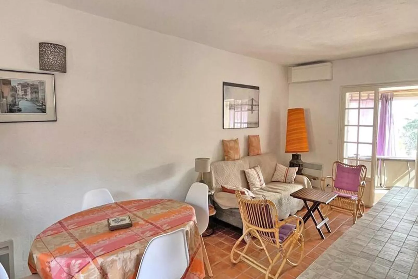 Résidence Pan Cuet-Salle à manger