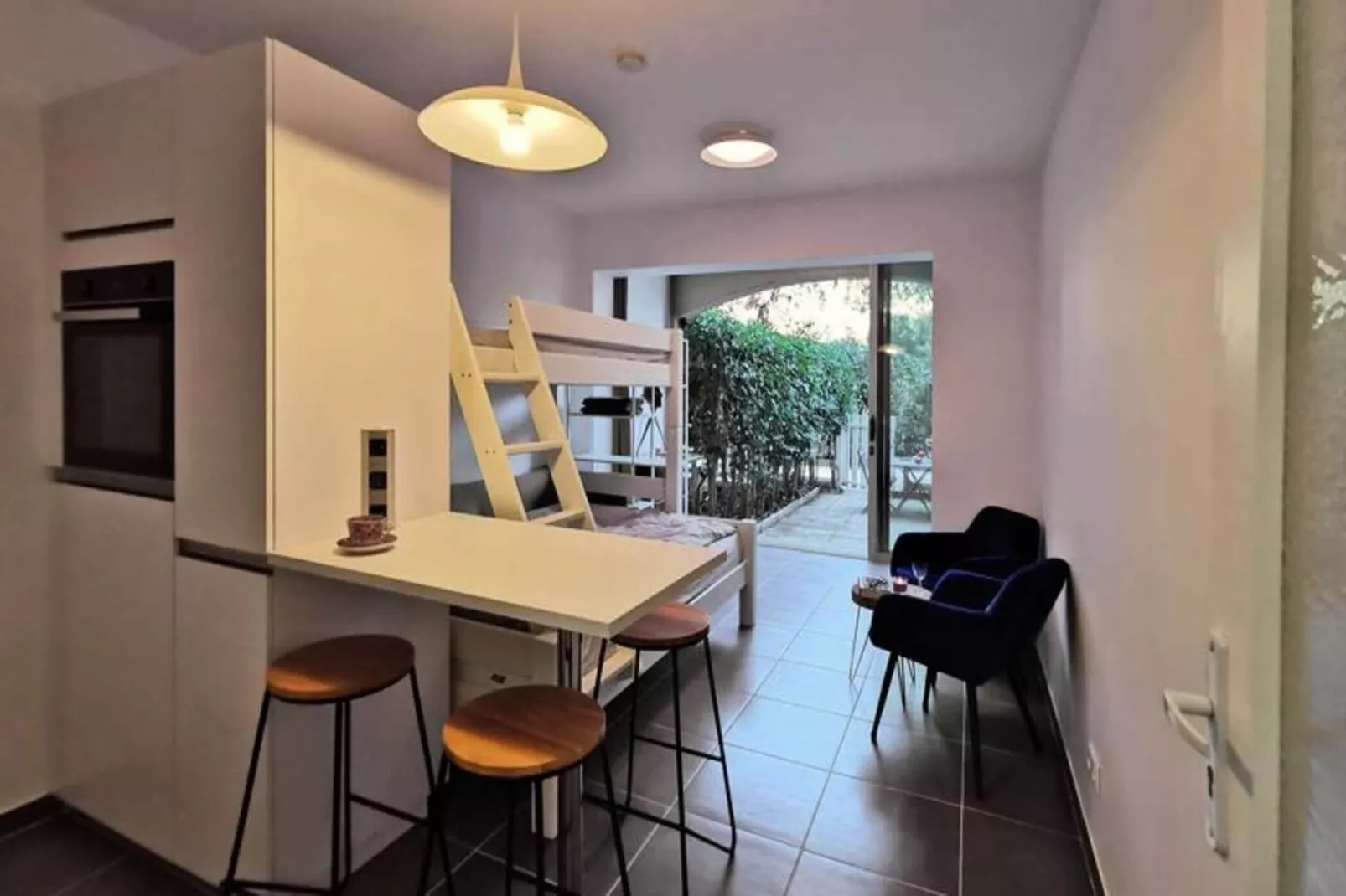 Résidence Heron-Exterior in summer