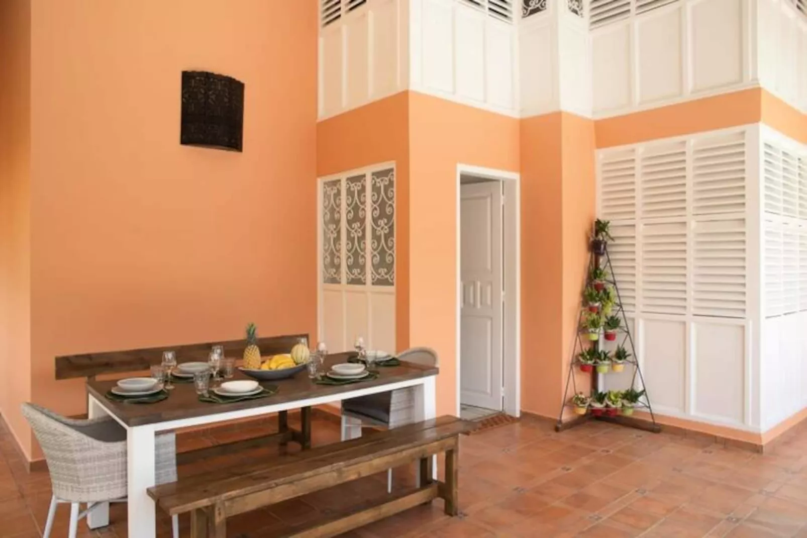 Villa Ladouchka-Image-tags.