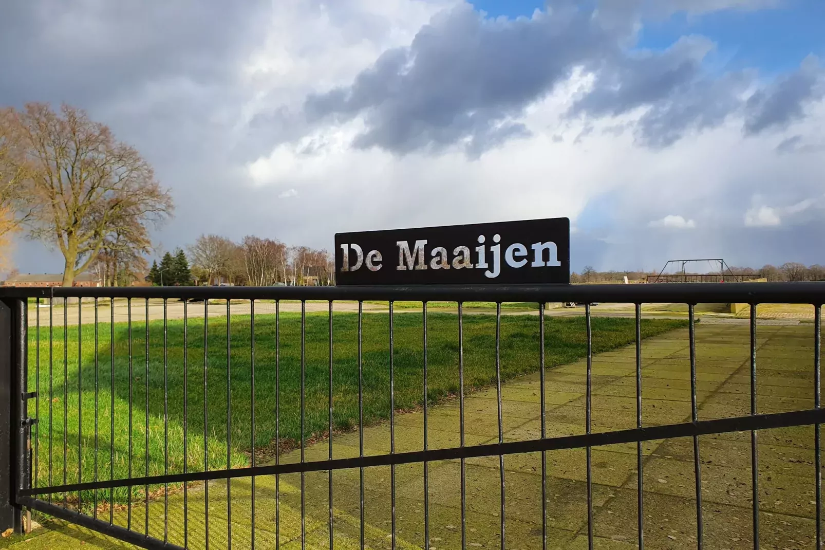 De Maaijen-Atmosphere