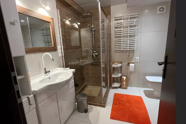 Dom wakacyjny w Krzyni dla max 7 osób-Bathroom