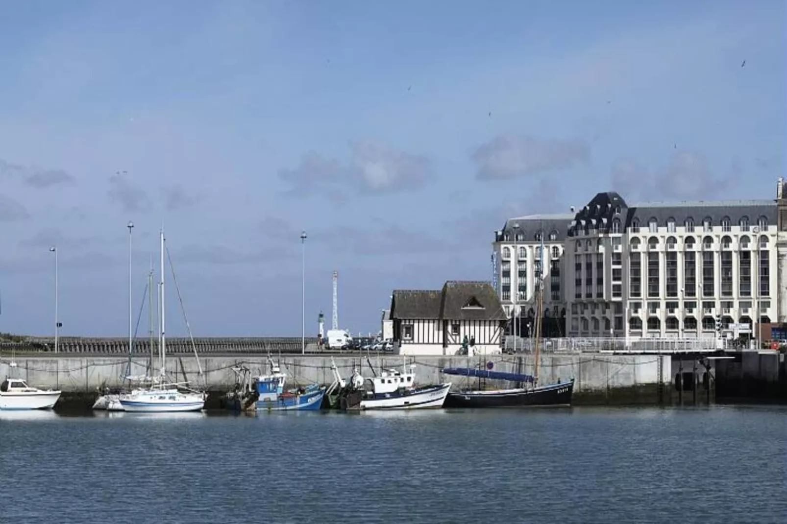 Résidence Le Beach - maeva Home-Exterior in summer