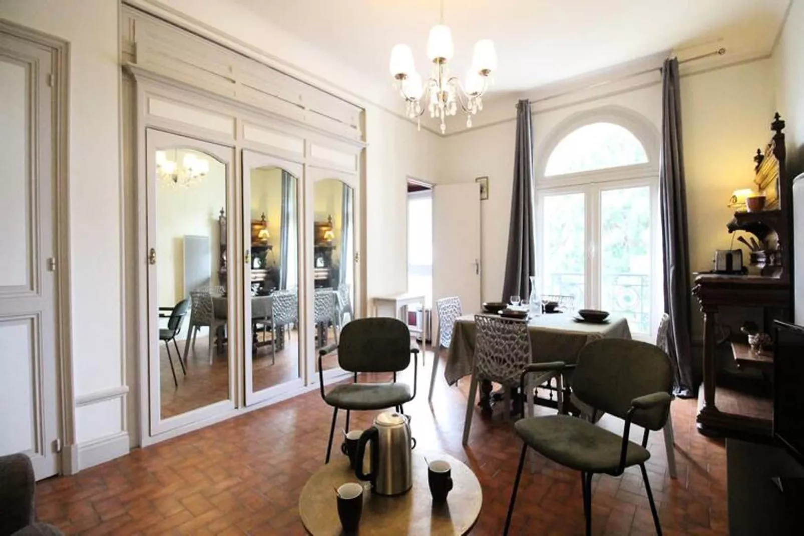 Résidence Pyrenees Palace-Dining room