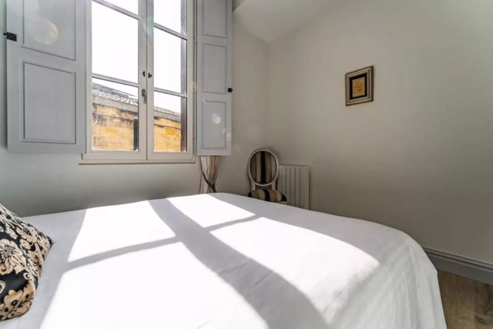 Chaleureux Appartement Au C&oelig;ur Du Quartier Historique Saint-michel-Chambre