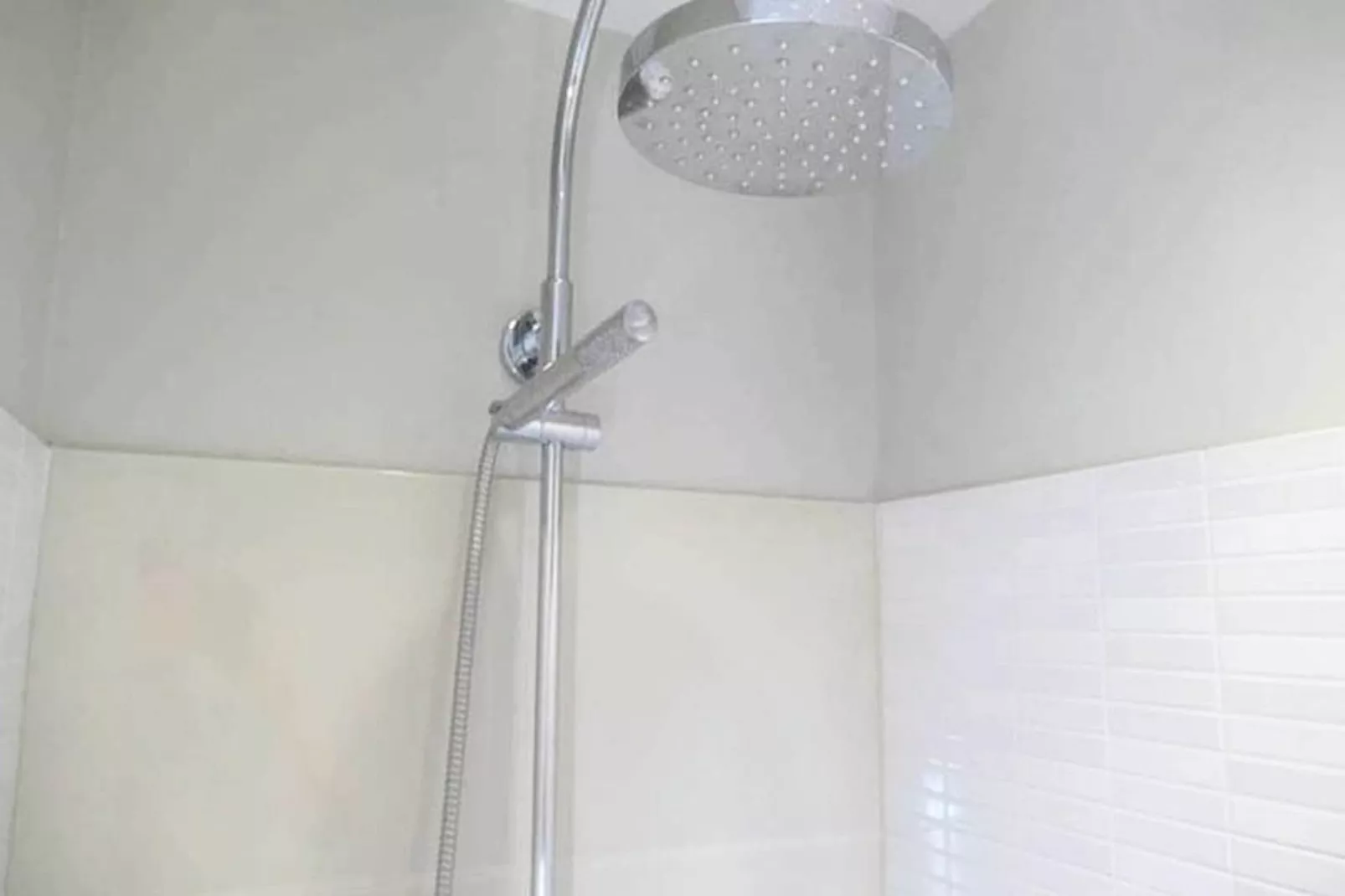 Superbe T2 De Qualit&eacute; Et R&eacute;nov&eacute;, Au Jardin Public, Pour 4 Personnes-Living room