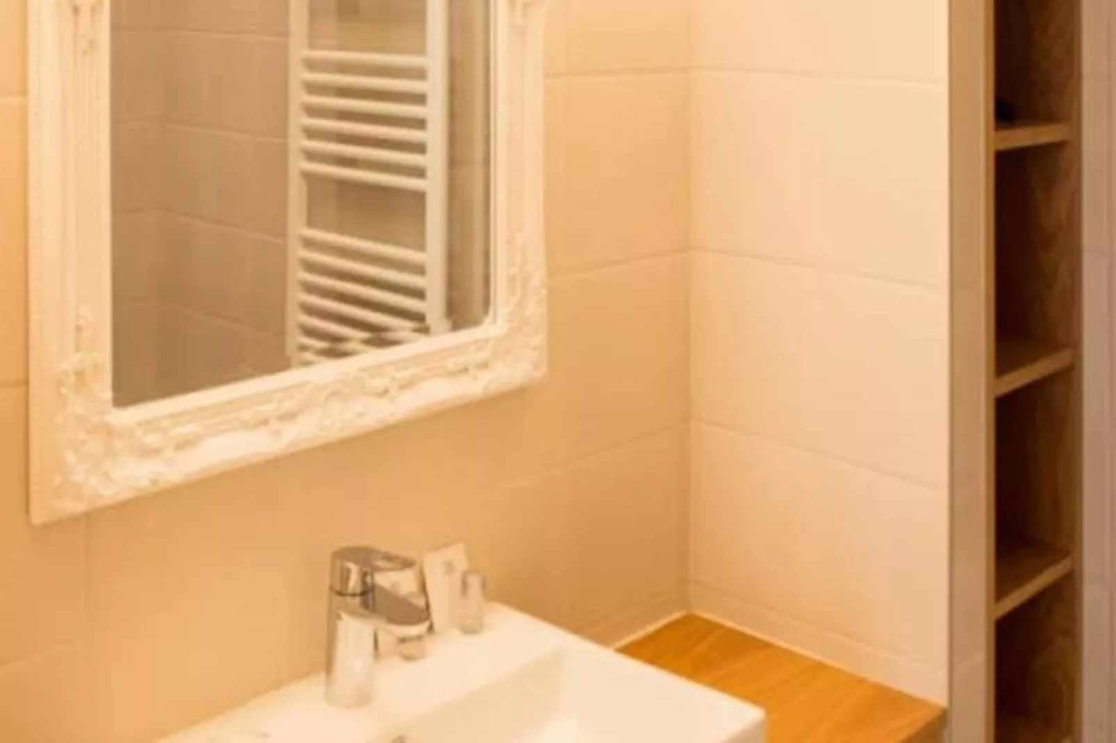 Superbe Duplex De Qualit&eacute;, En Hypercentre Avec Rooftop Et Climatisation-Landing