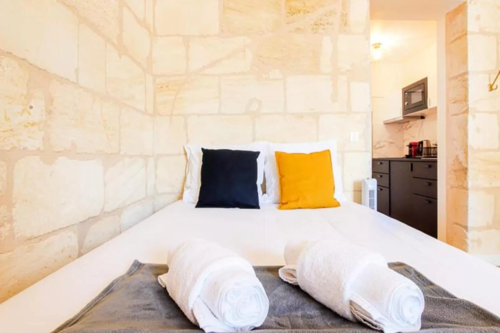 Superbe Appartement Cozy Et Charmant Pour 2 Vers La Gare Saint-jean-Chambre