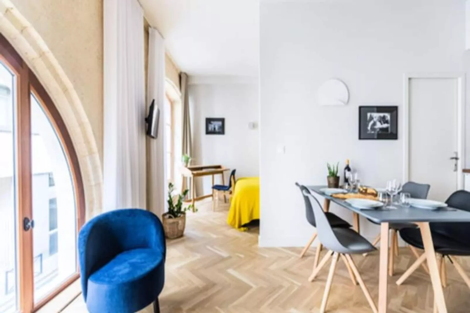 Appartement &agrave; La Belle Pierre Et Lumineux Pour 4 Situ&eacute; Dans L'hypercentre-Image-tags.