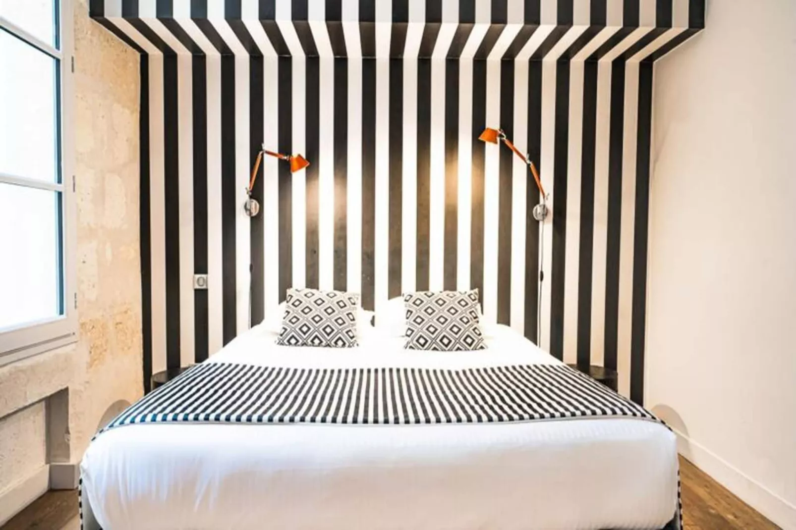 Magnifique Appartement 2 Chambres Avec Terrasse-Exterior in summer