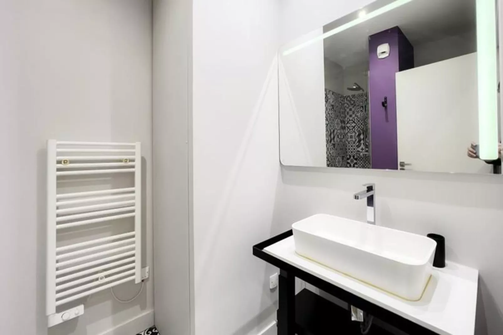Superbe Appartement 2 Chambres Avec Vue Sur La Garonne-Bathroom