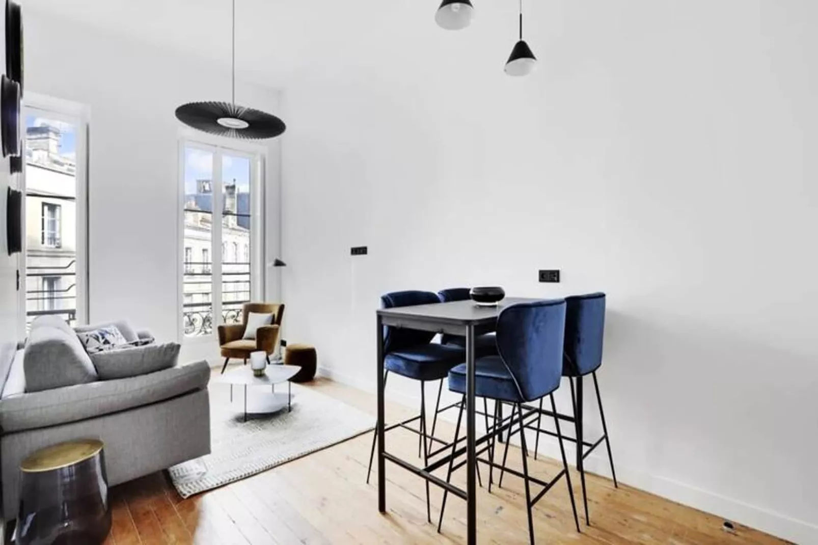 Maison Labruy&egrave;re - Suite Aviau-Exterior in summer