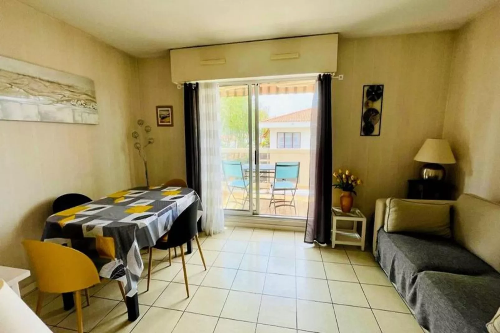 Résidence Athéna-Salle à manger