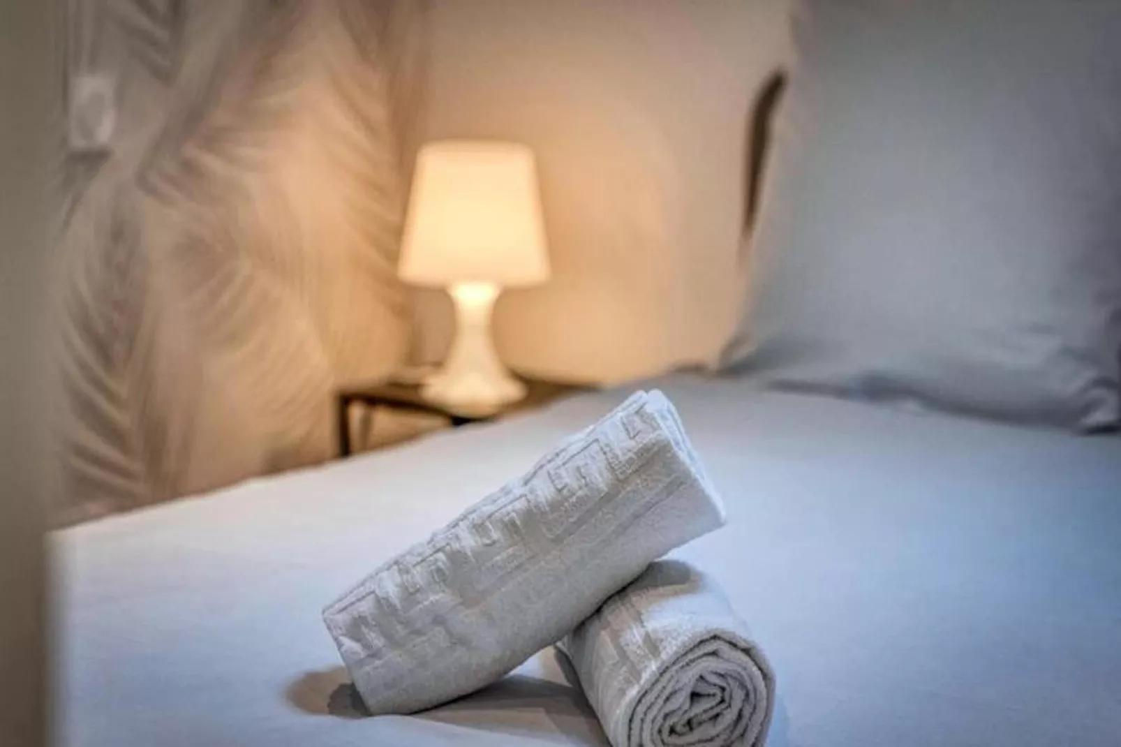 | Beau T2 Enti&egrave;rement R&eacute;nov&eacute; Dans L'hyper Centre, Face Gare 🚅-Ambiance