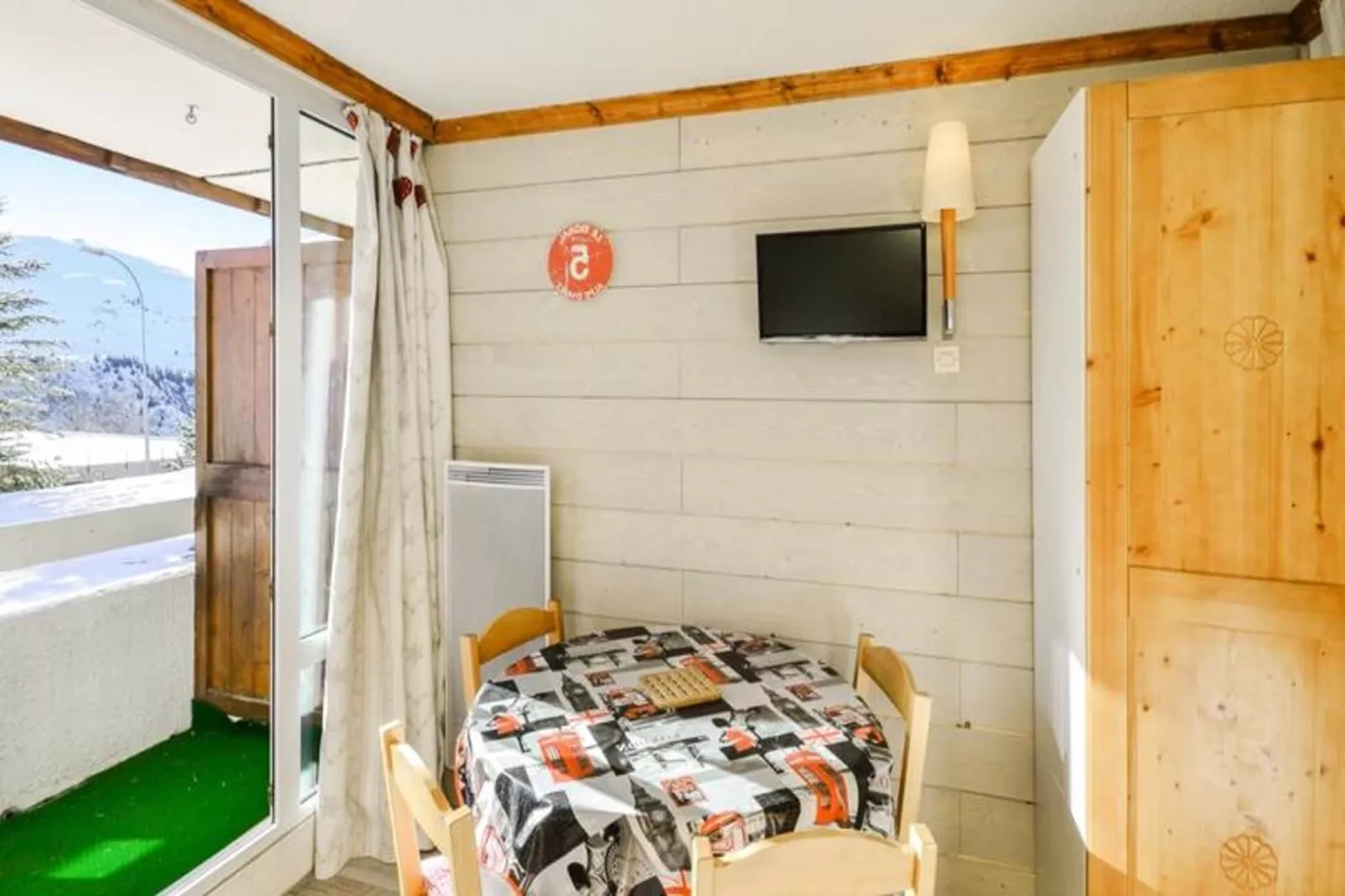 Résidence Les Horizons d'Huez - maeva Home-Dining room