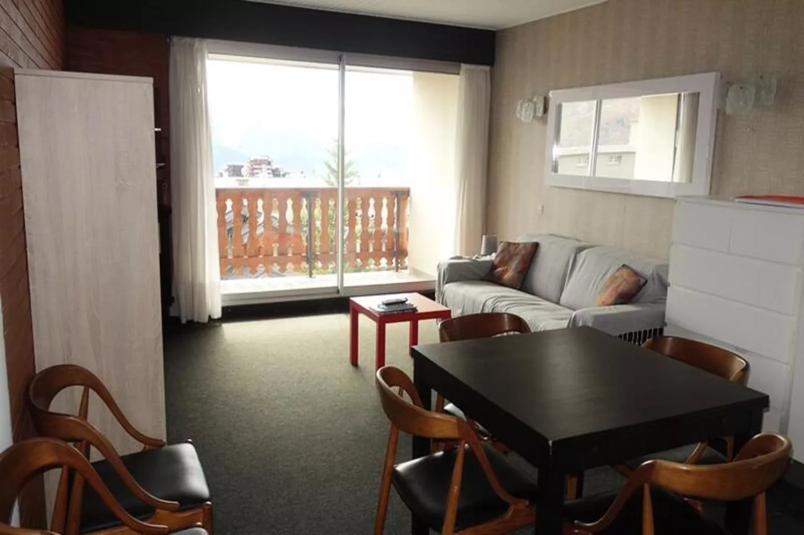 Résidence Solarium-Dining room