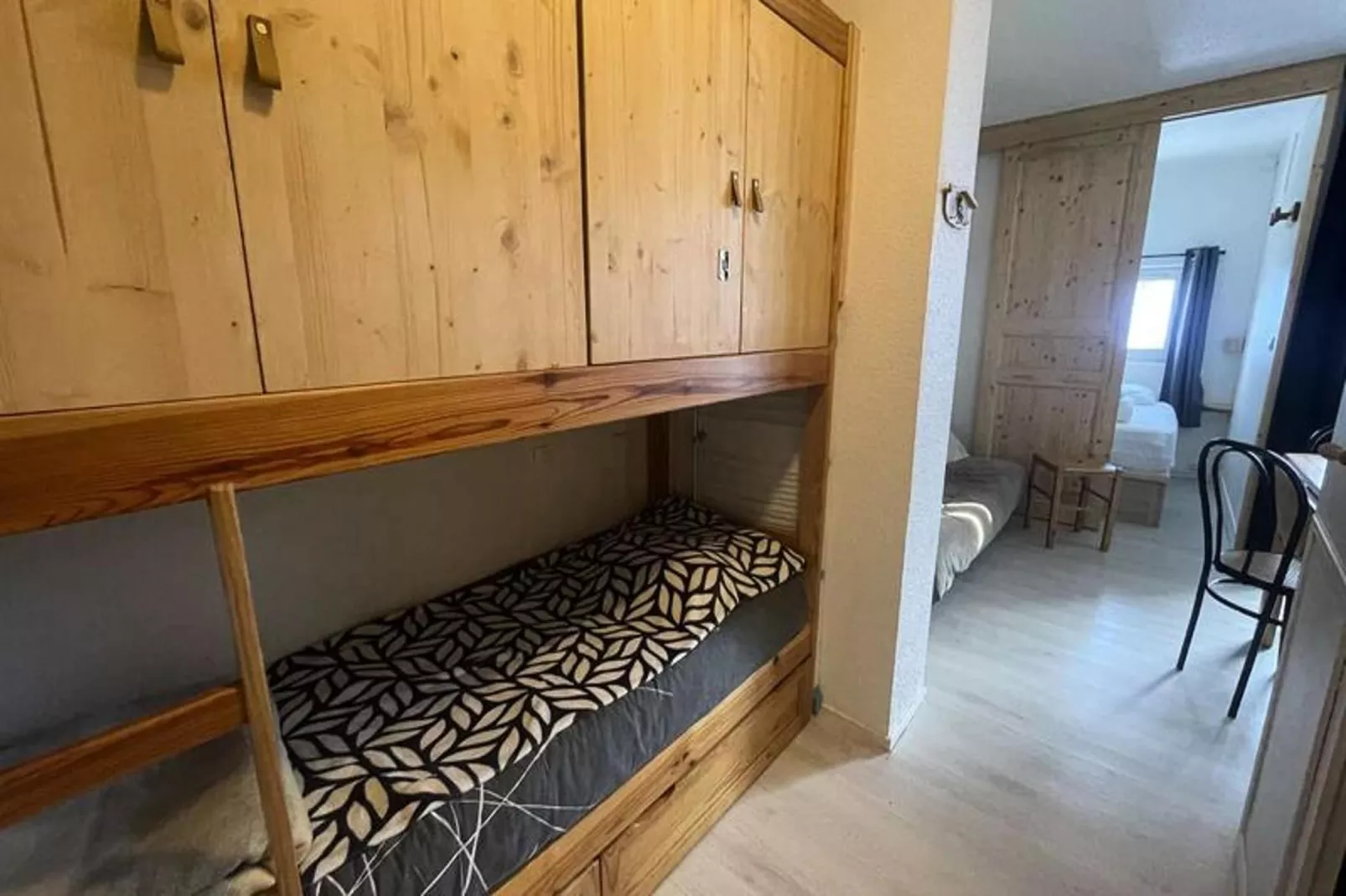 Résidence Arc En Ciel C Porte C103-Salon