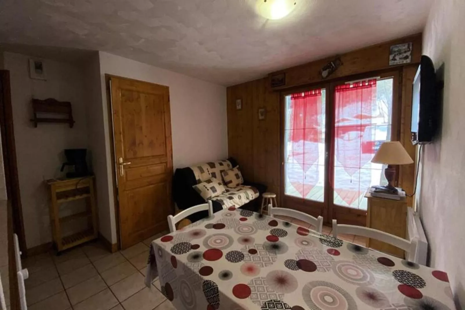 Chalets D Or-Dining room