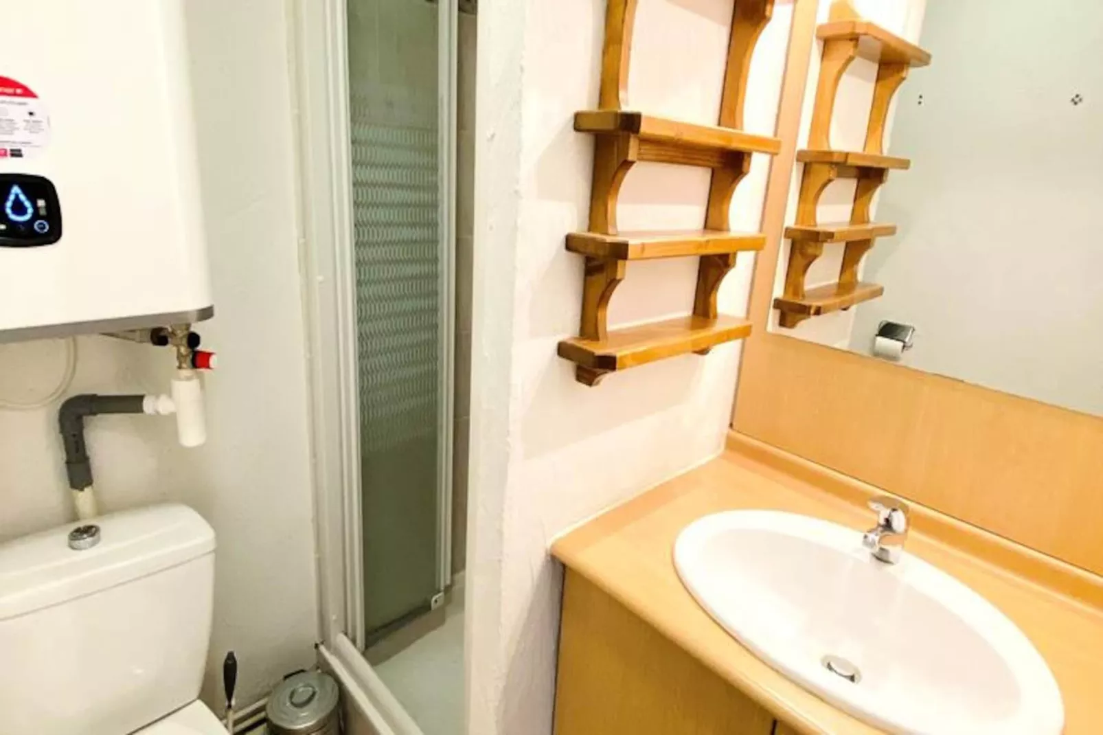 Chalet D'or B-Image-tags.