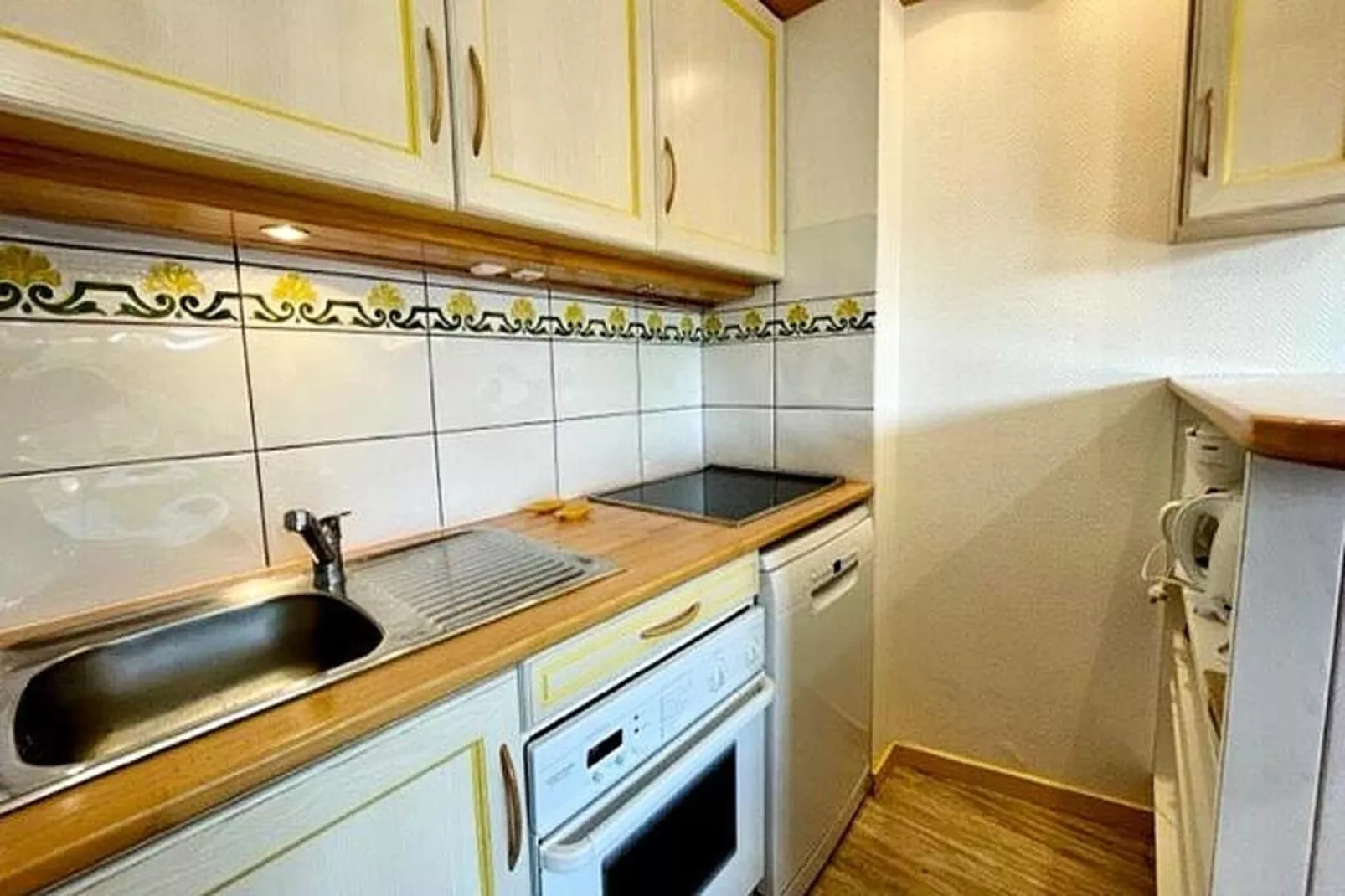 Résidence Bois D'amour-Kitchen