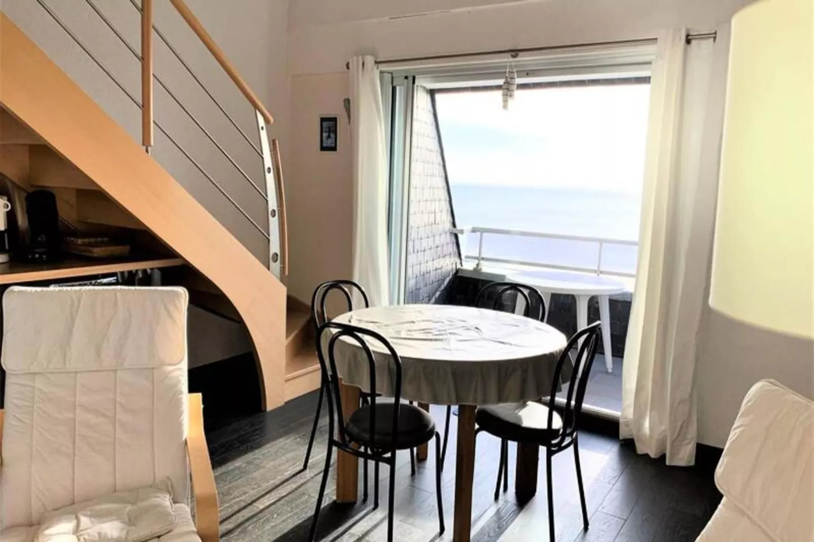 Résidence Courlis-Dining room