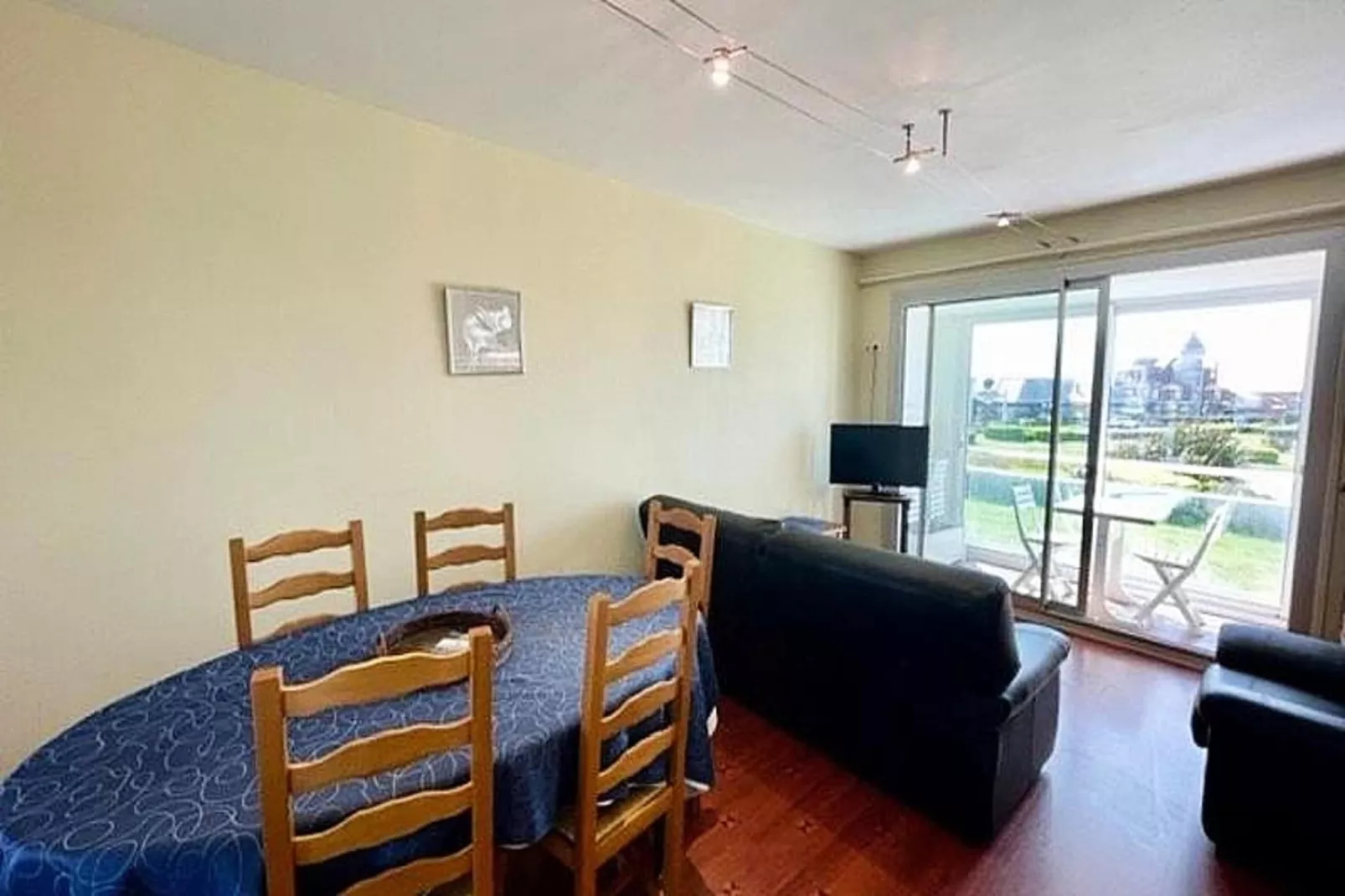 Résidence Les Ondines-Salle à manger