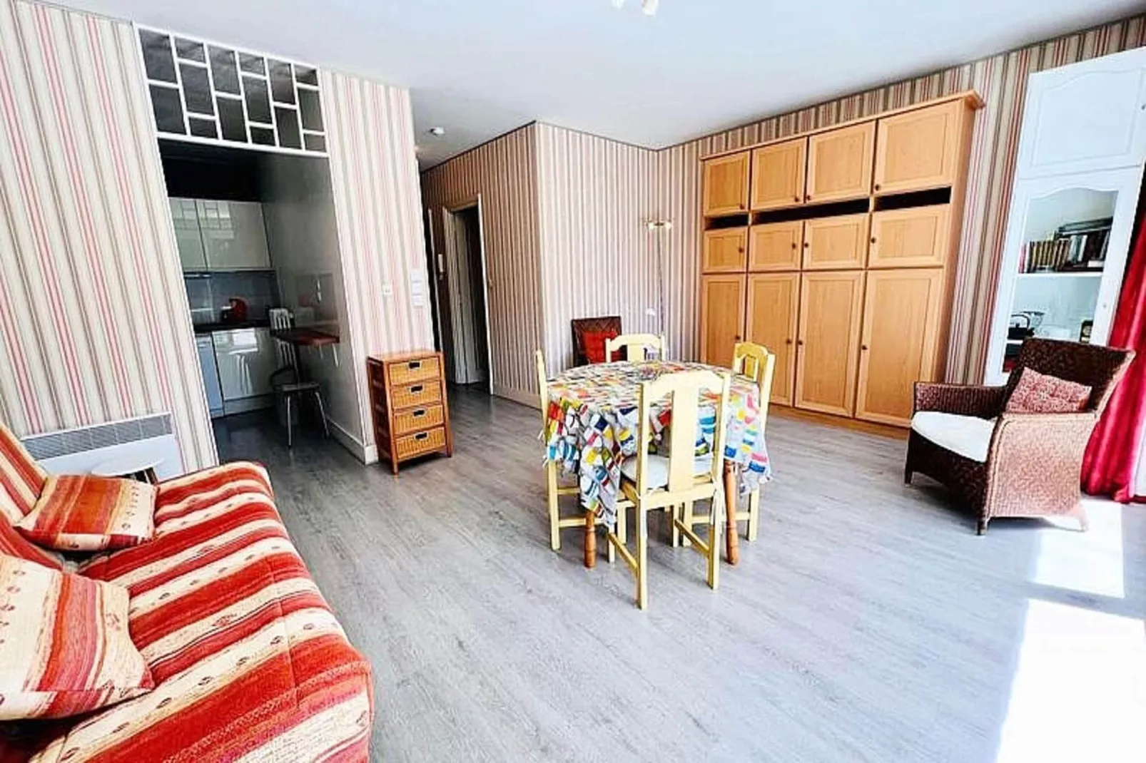 Résidence Goulvars-Salle à manger