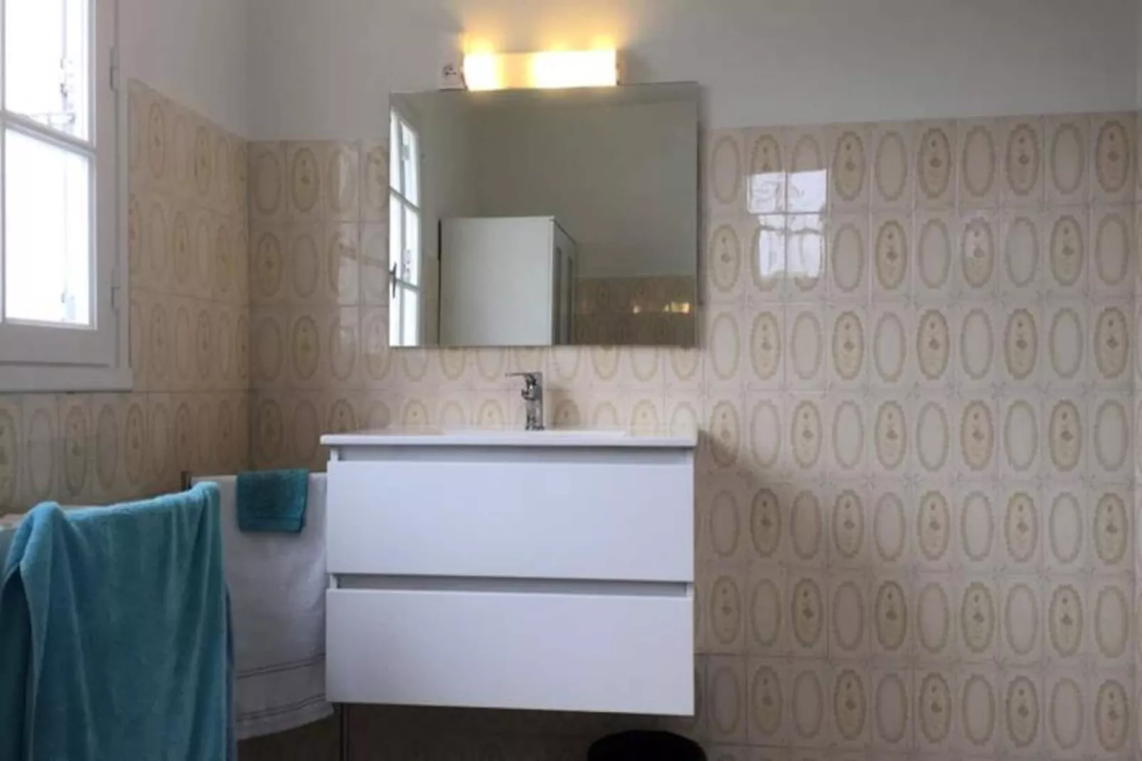 Résidence Grande Maison Proche Plage Et Centre Ville Avec Grand Parking-Image-tags.