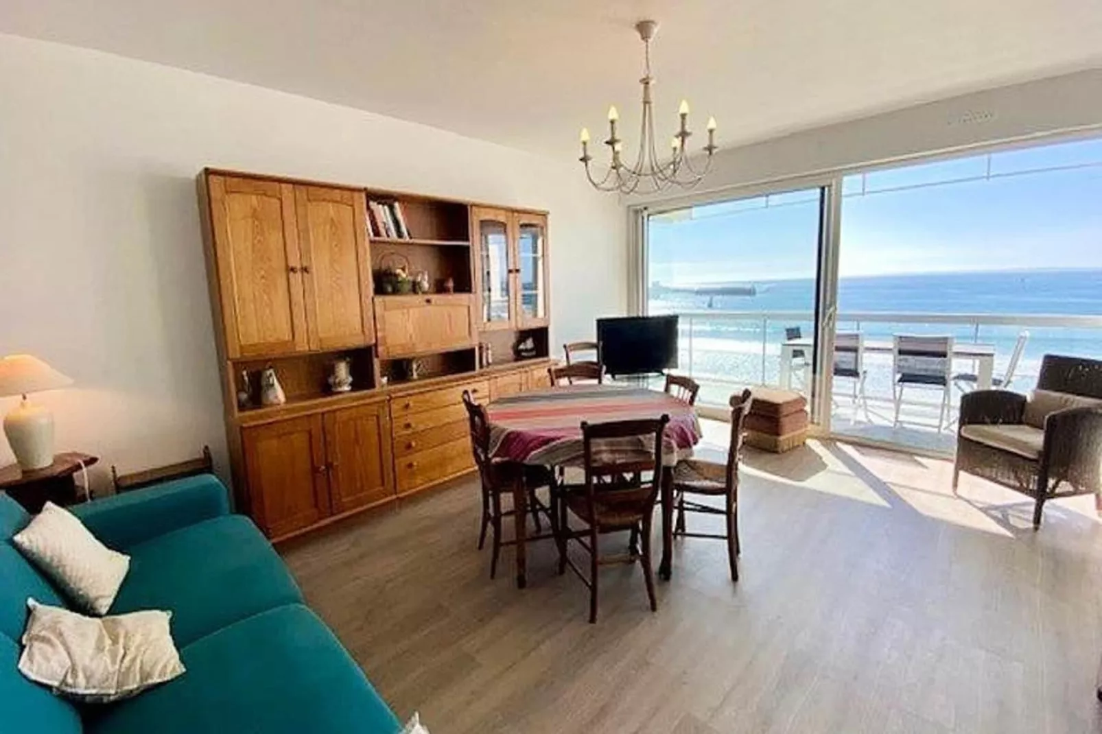 Résidence Ker Avel-Dining room