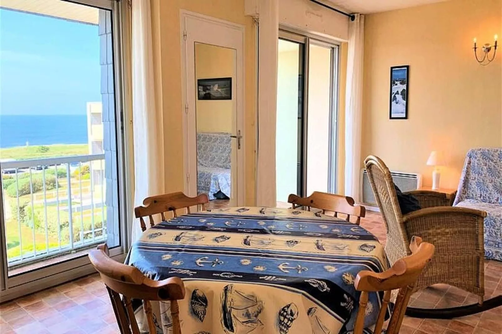 Résidence Les Birvideaux-Esszimmer