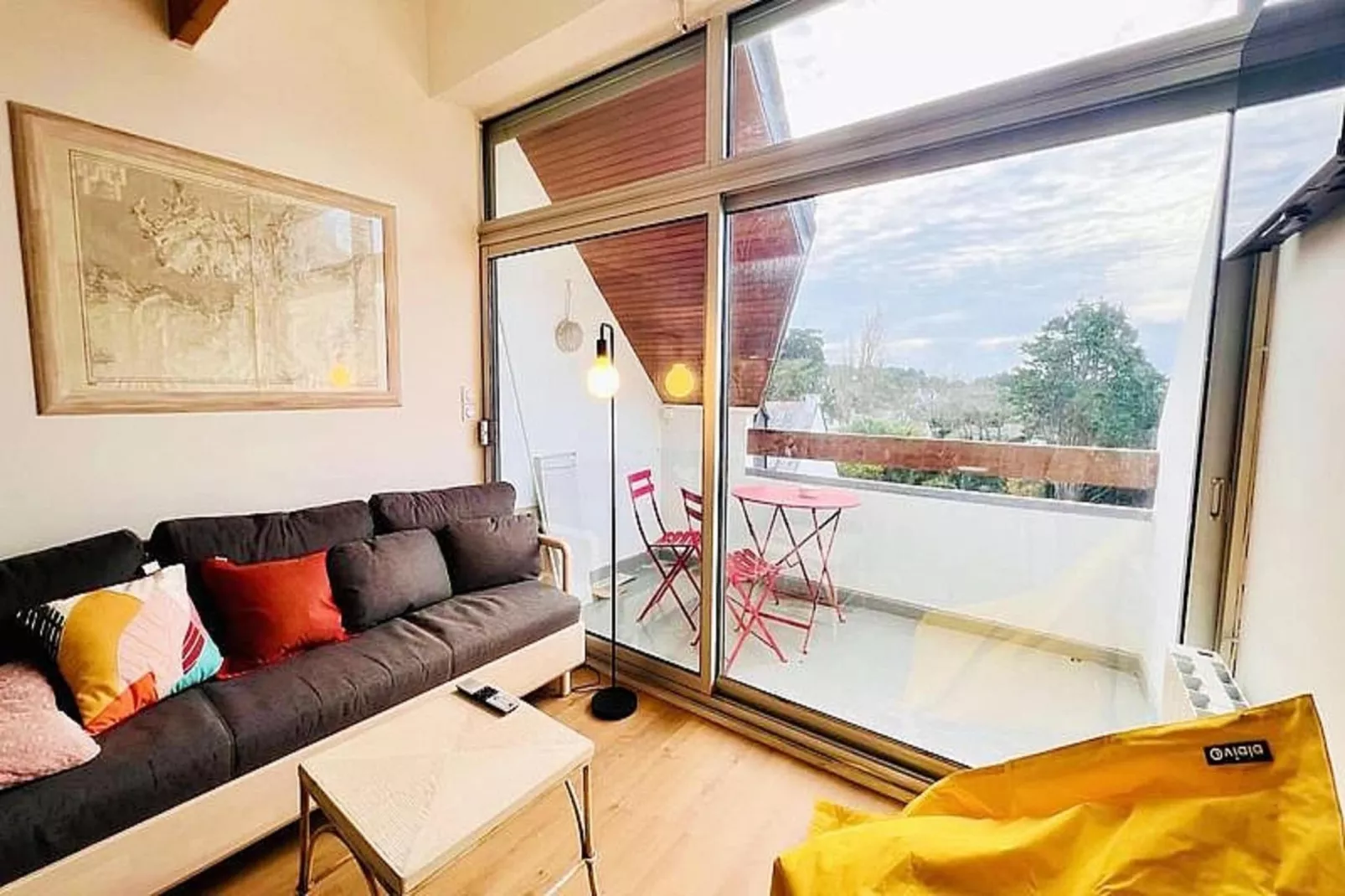 Résidence Piscine Et Plage-Living room