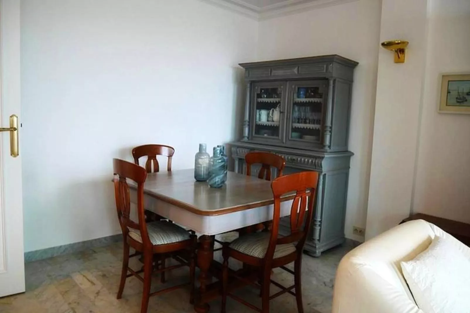 Résidence Saint Gilles-Salle à manger