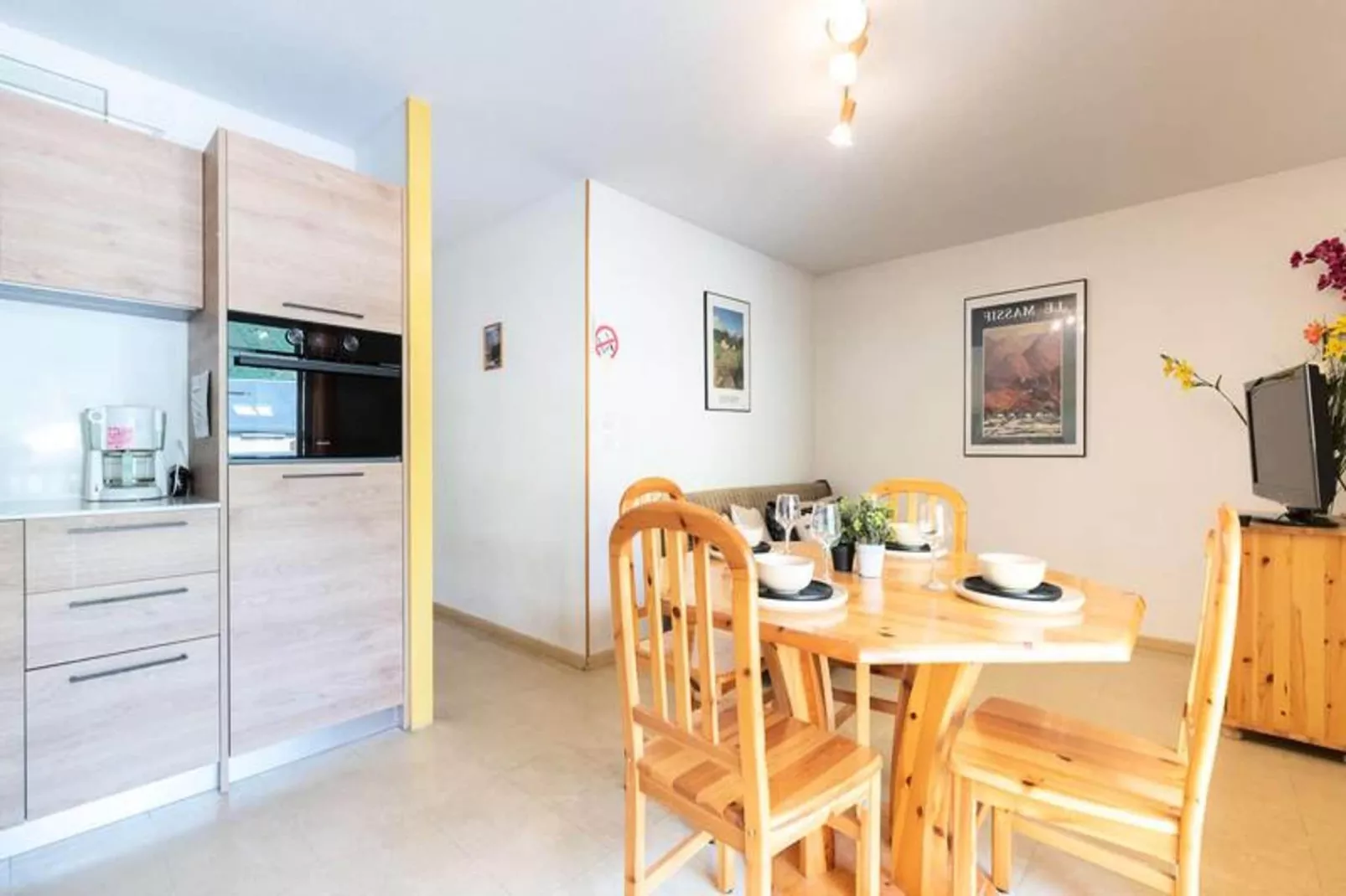 Résidence Montsegu-Dining room