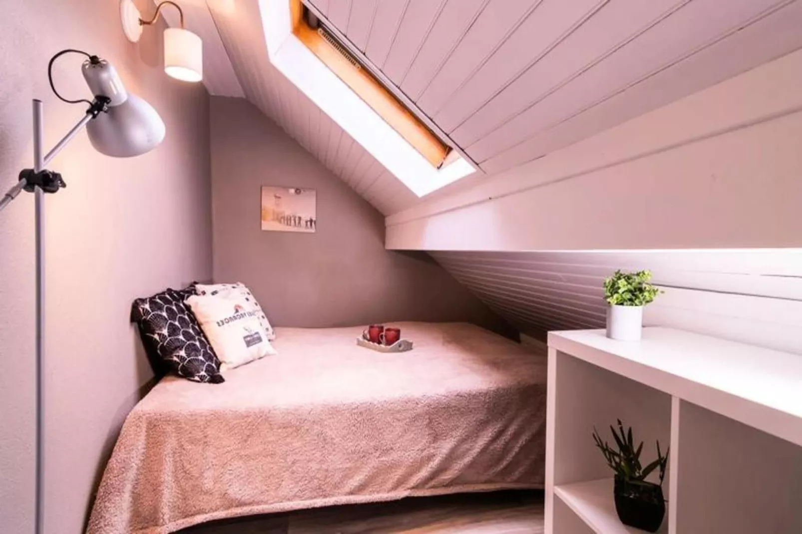 Résidence H.th.ii:bat.8-Bedroom