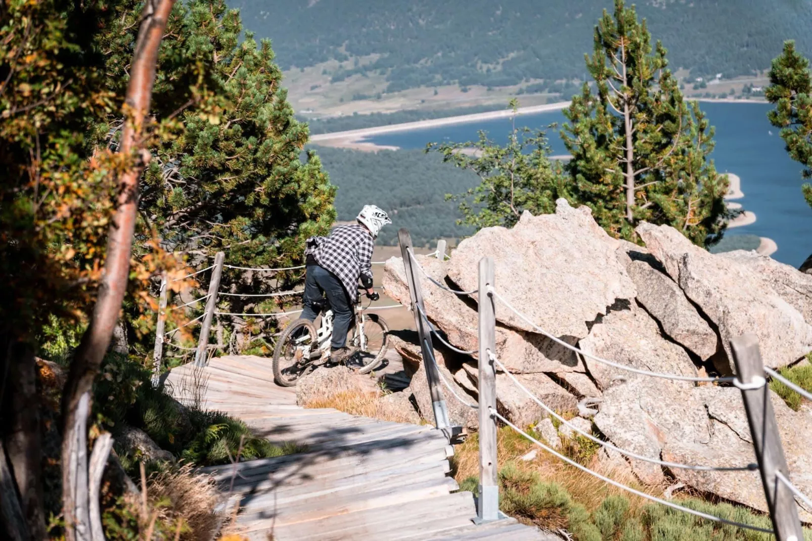 VVF Résidence Les Angles Pyrénées-Außenbereich Sommer