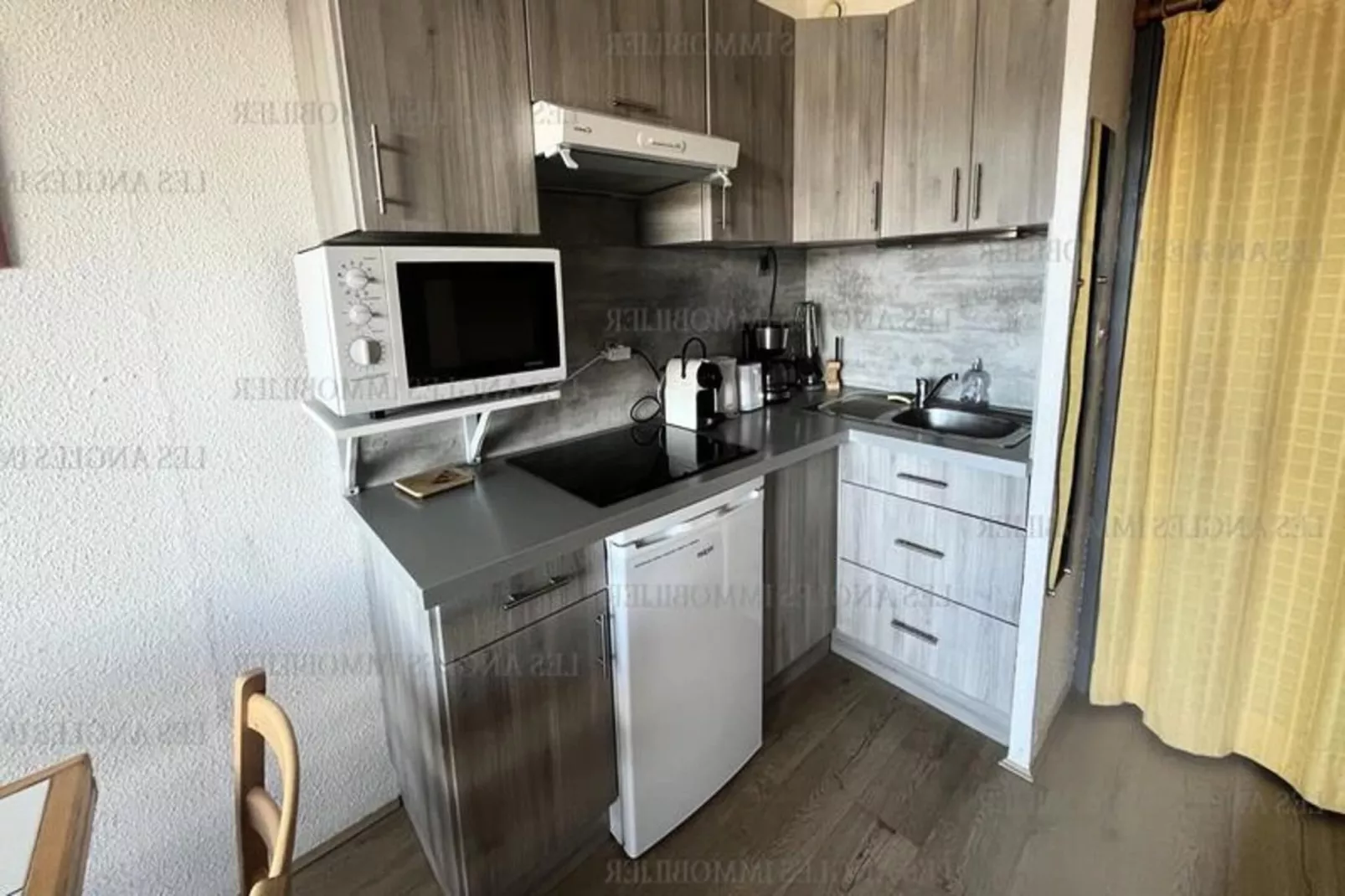 Résidence Les Mouflons-Exterior in summer