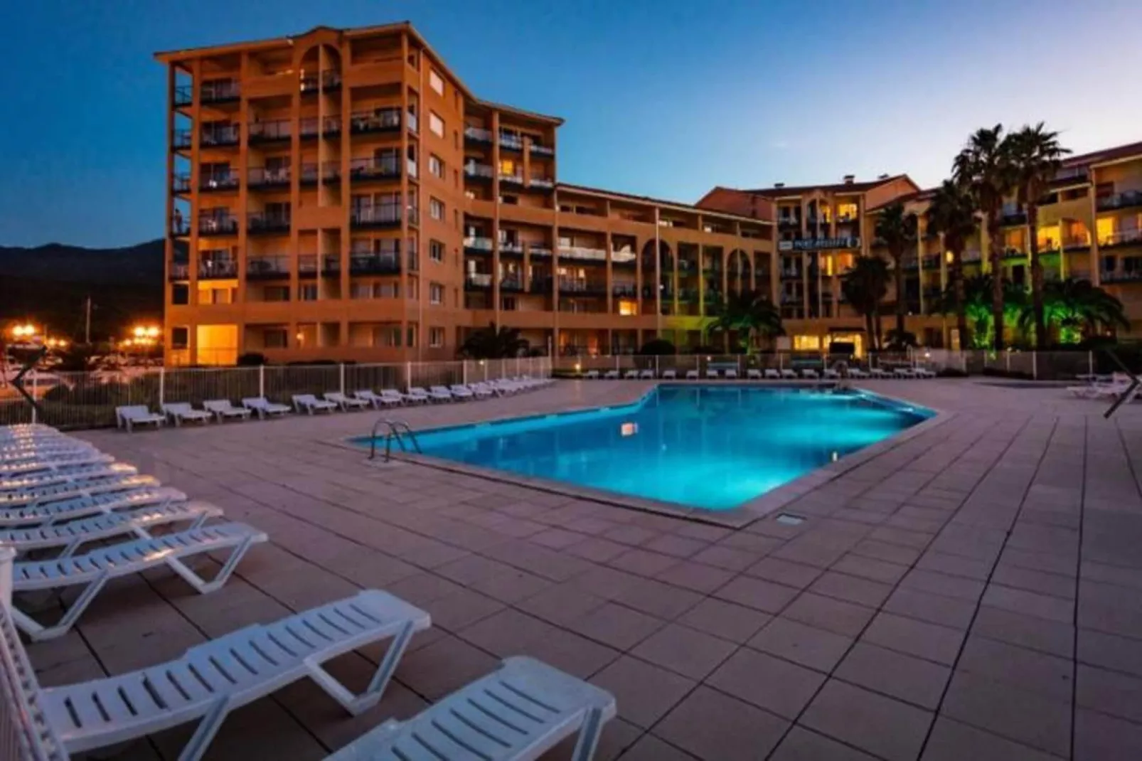 Résidence Mer & Golf Port Argelès***-Außenbereich Sommer