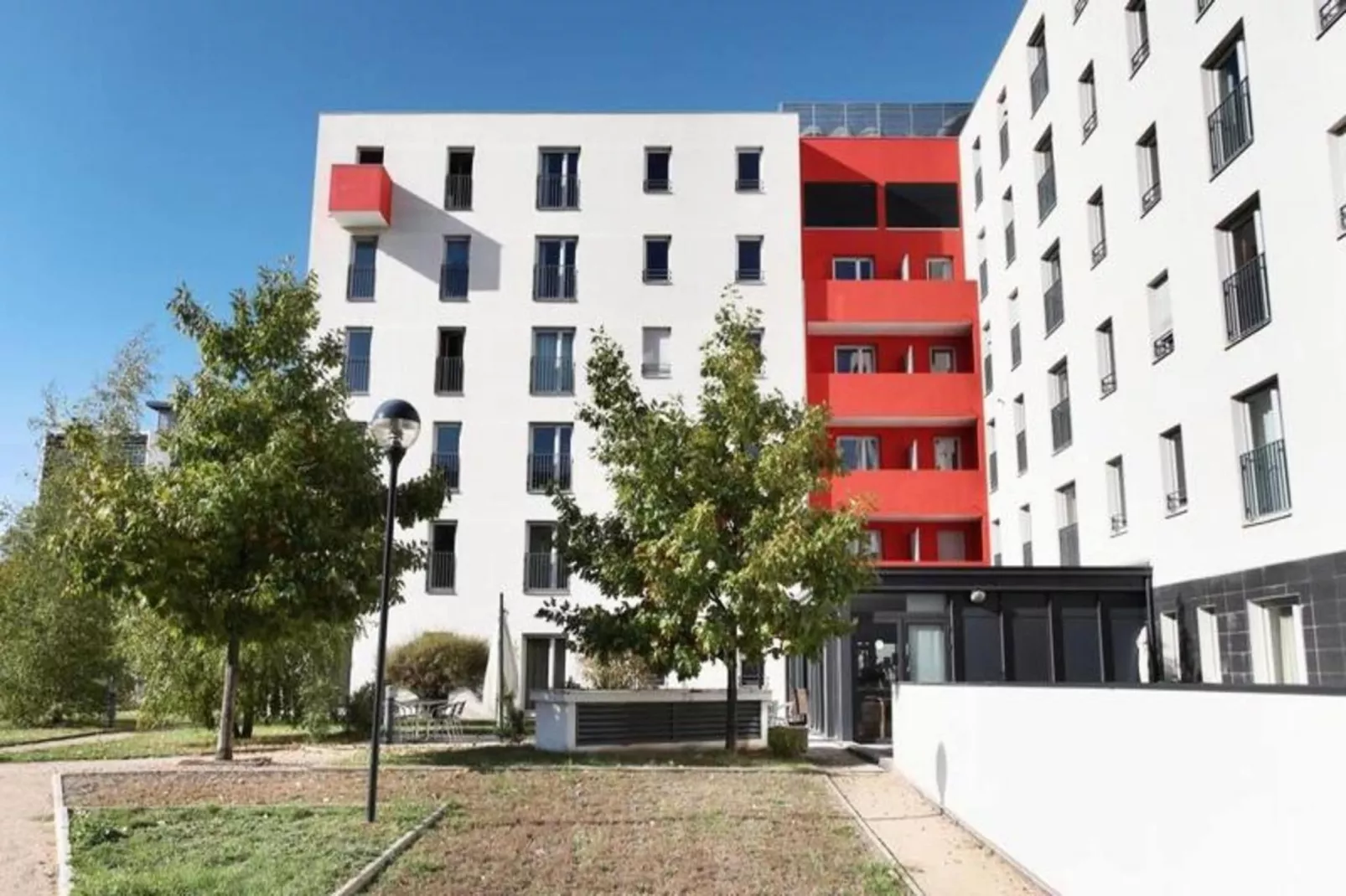 Appart'hôtel Odalys City Bioparc-Exterior in summer