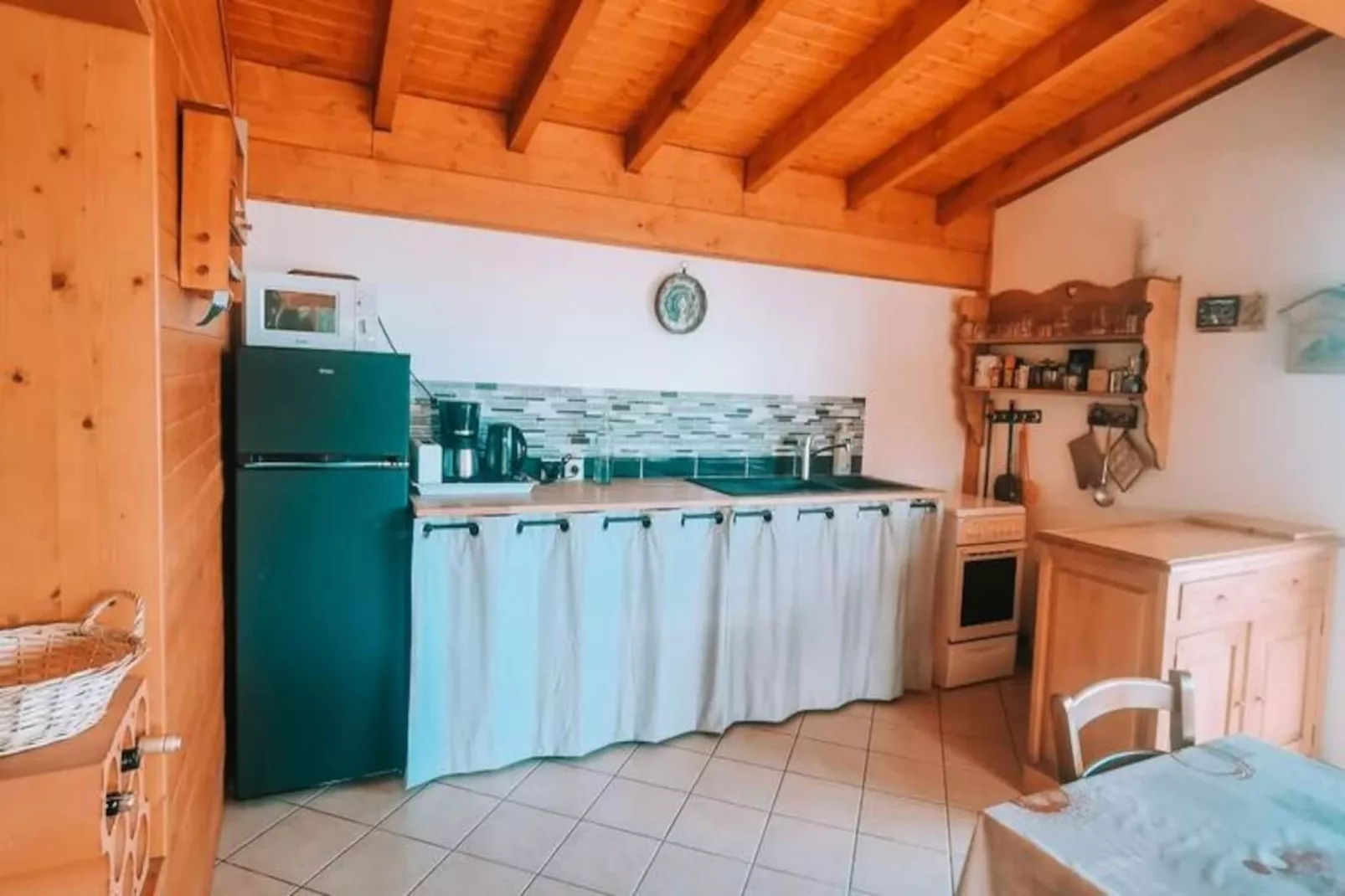 Chalet En Rondins ,  Sommet Du Revard-Image-tags.