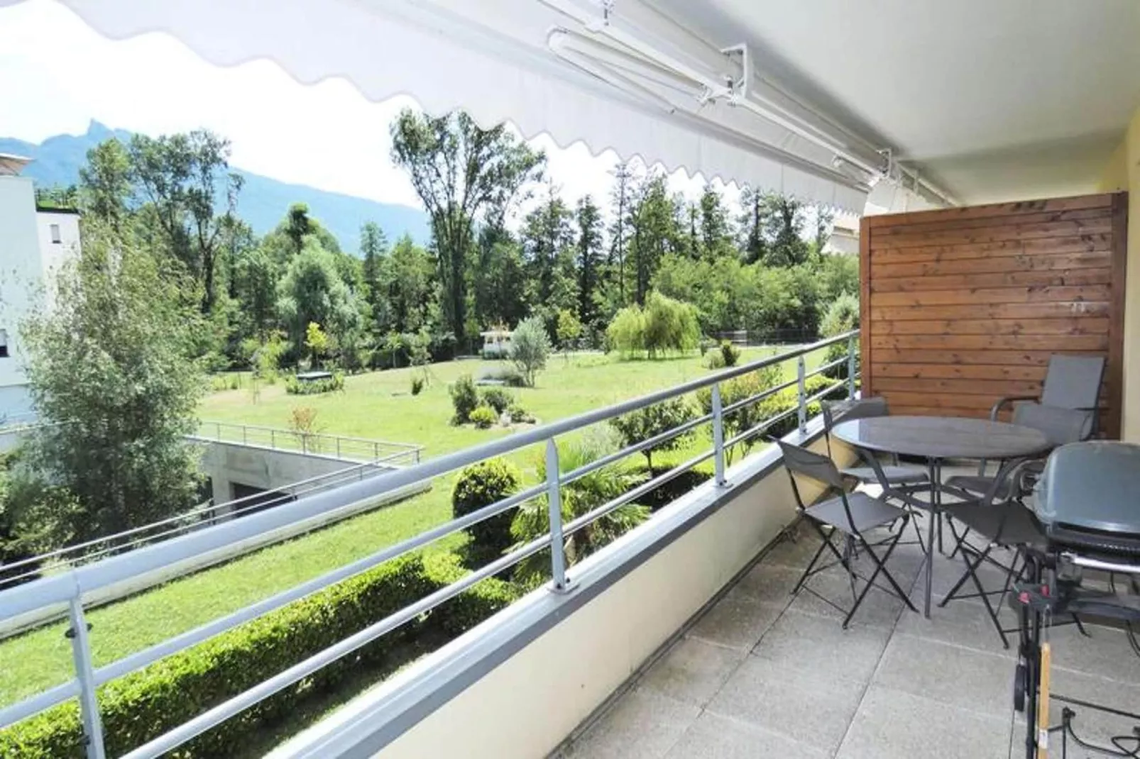 Residence Les Aiguieres-Terrace balcony