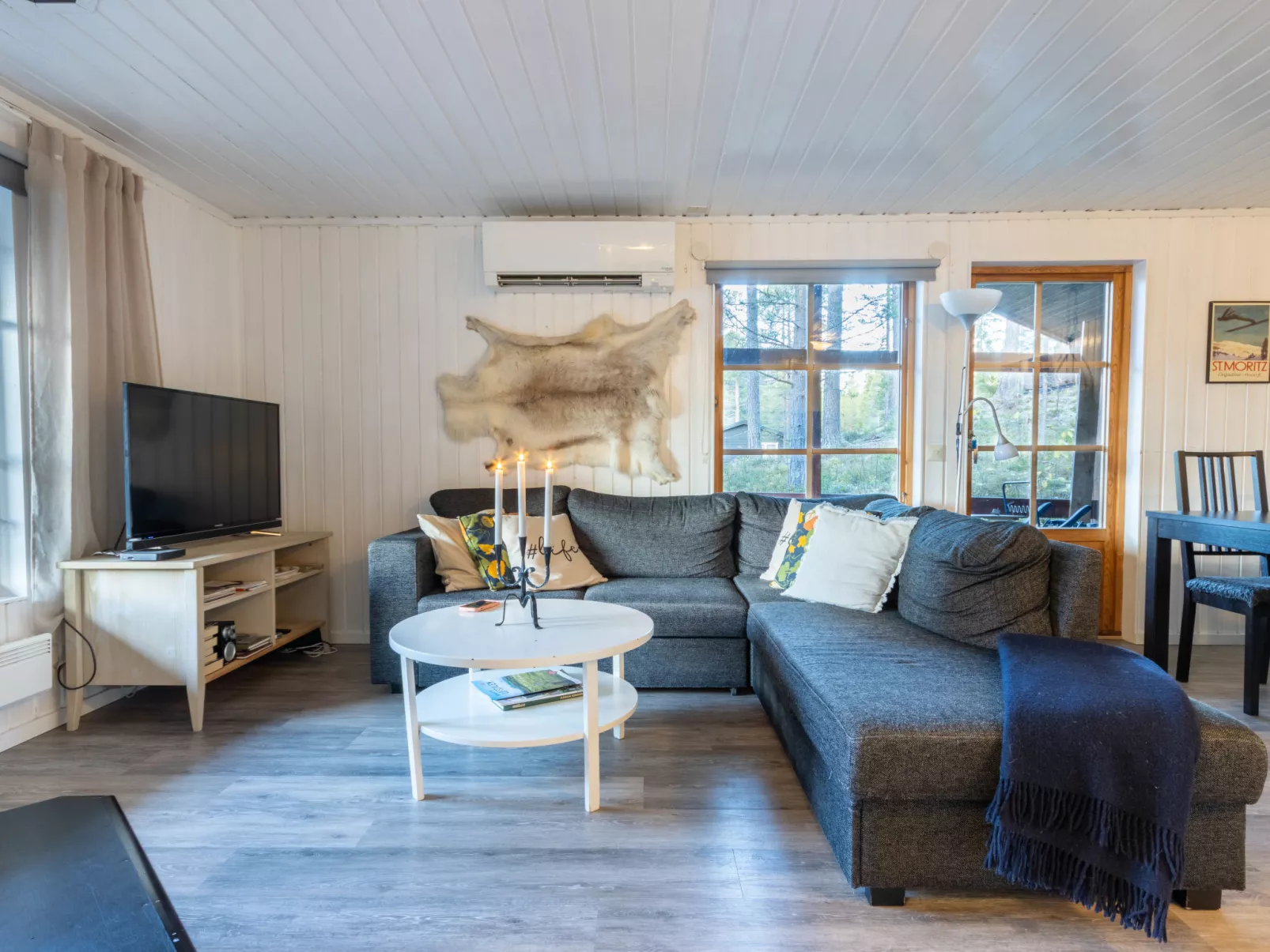 Fjällnästet-Drinnen