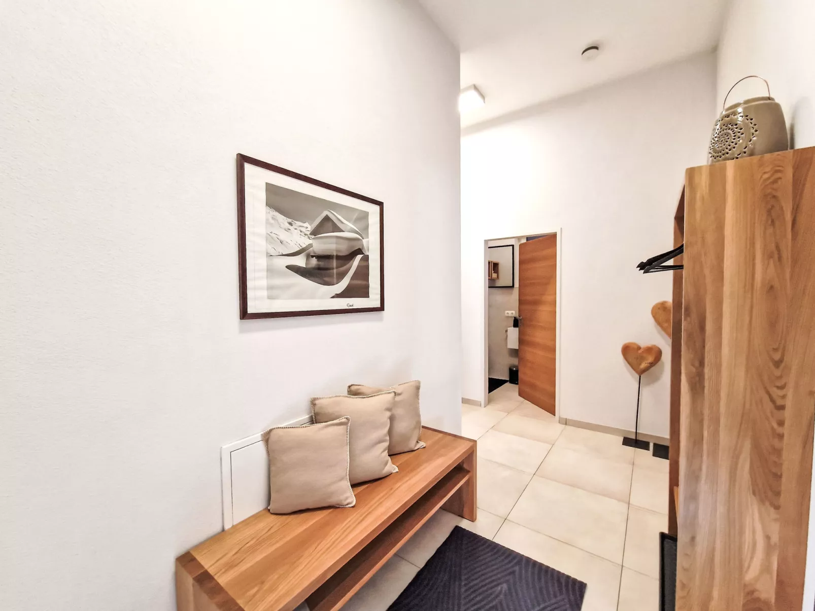 The Rock Design-Dedans