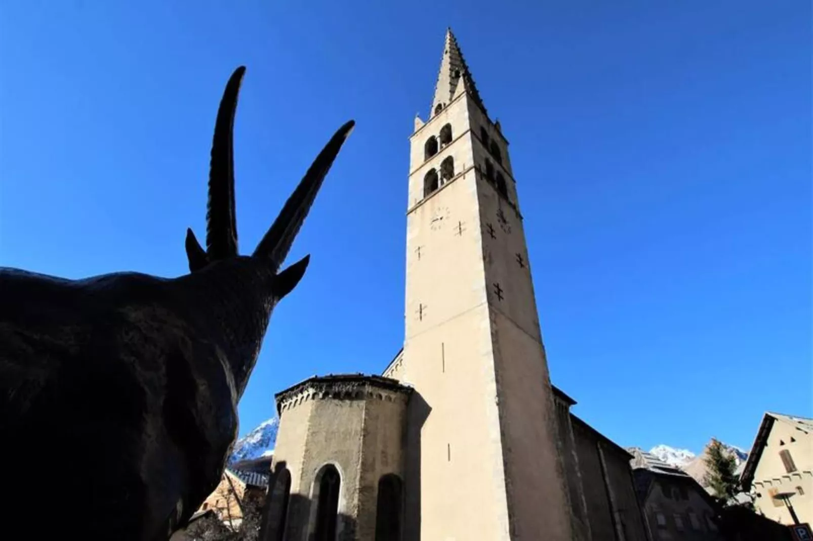 Résidence Aiguille Grive Bat I - Exterior in summer