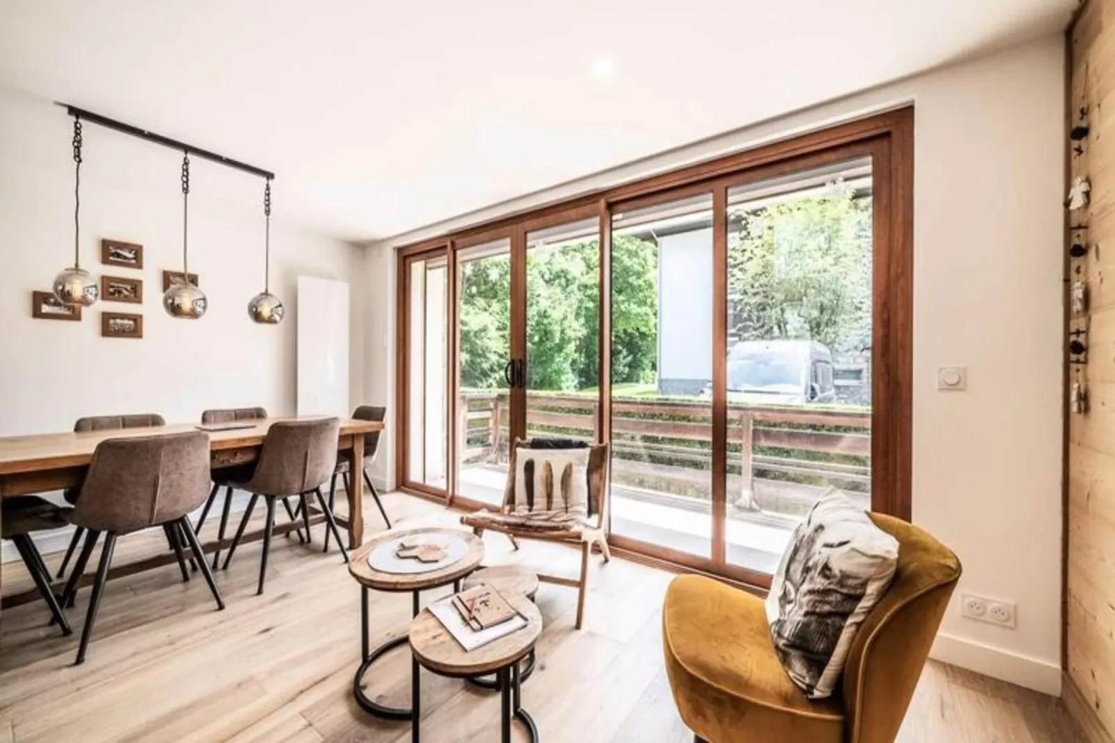 Résidence Ressachaux-Salle à manger