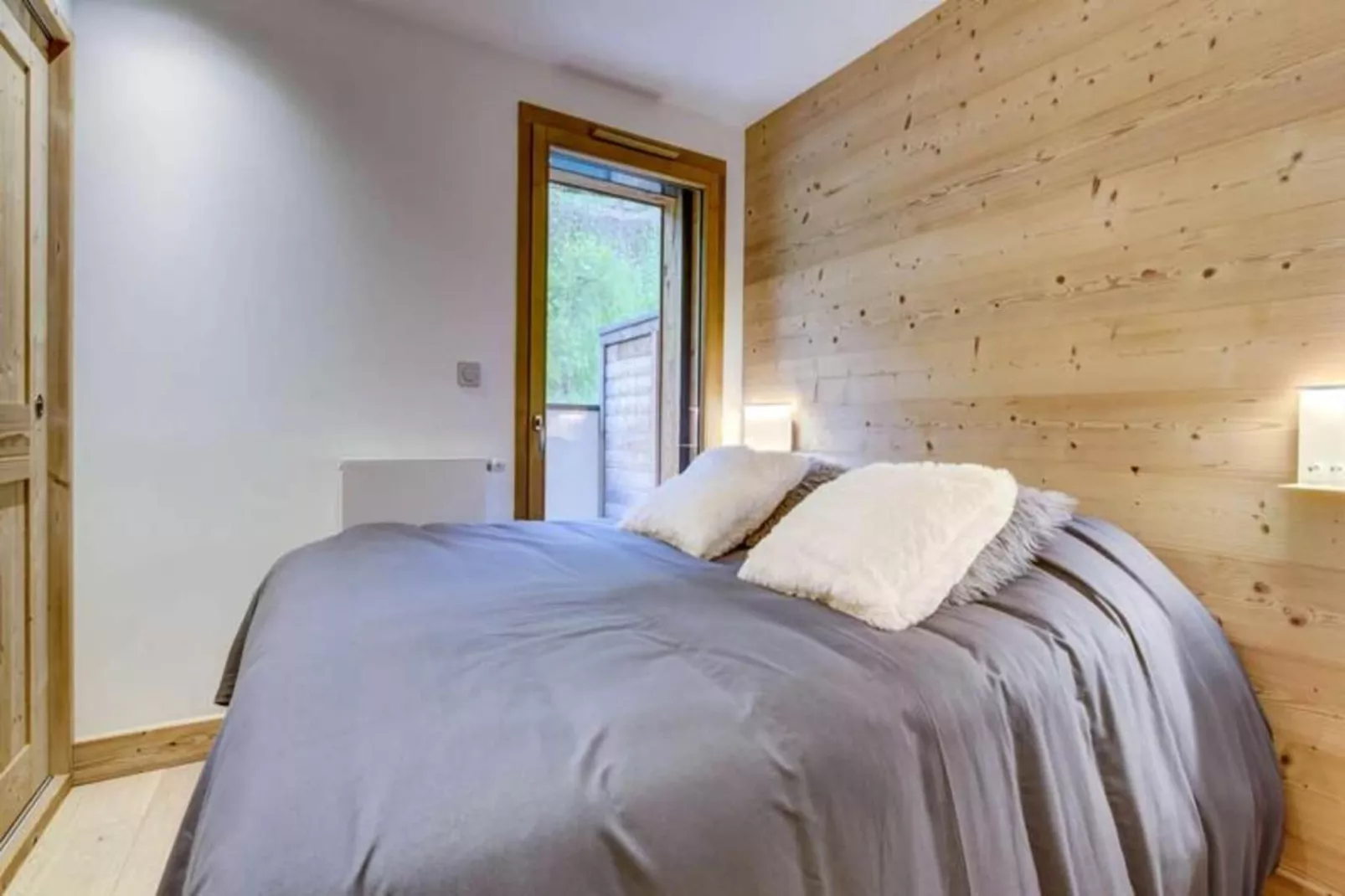 Résidence Frenes Hauts-Bedroom