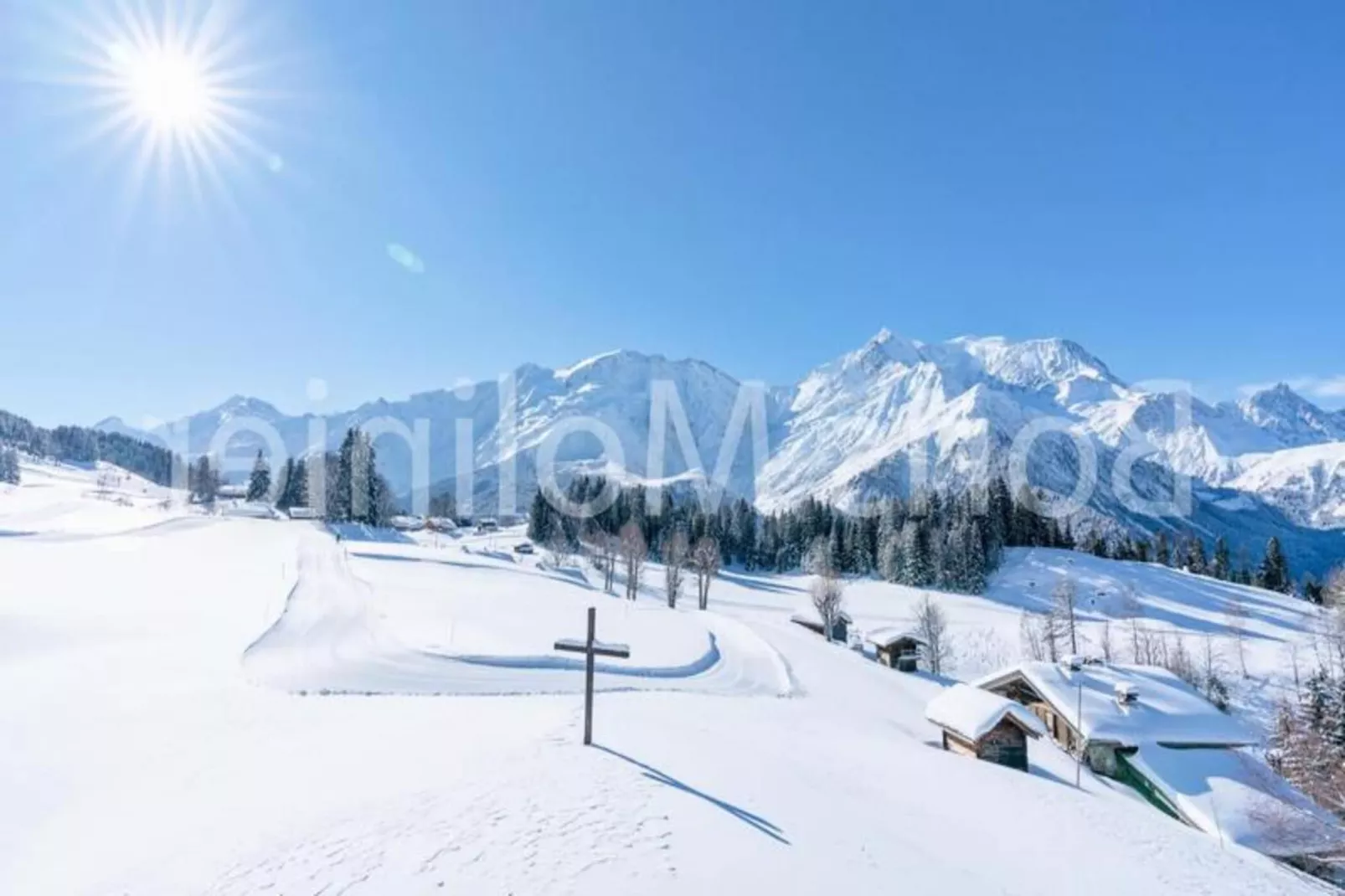 Résidence Castel Des Roches A-Exterior in summer