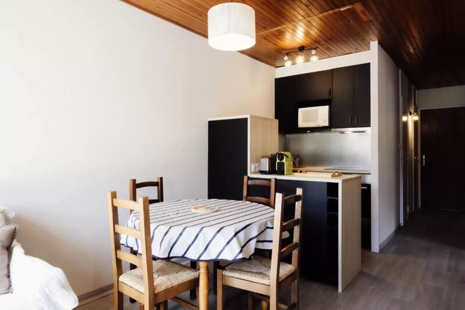 Résidence Bison-Exterior in summer