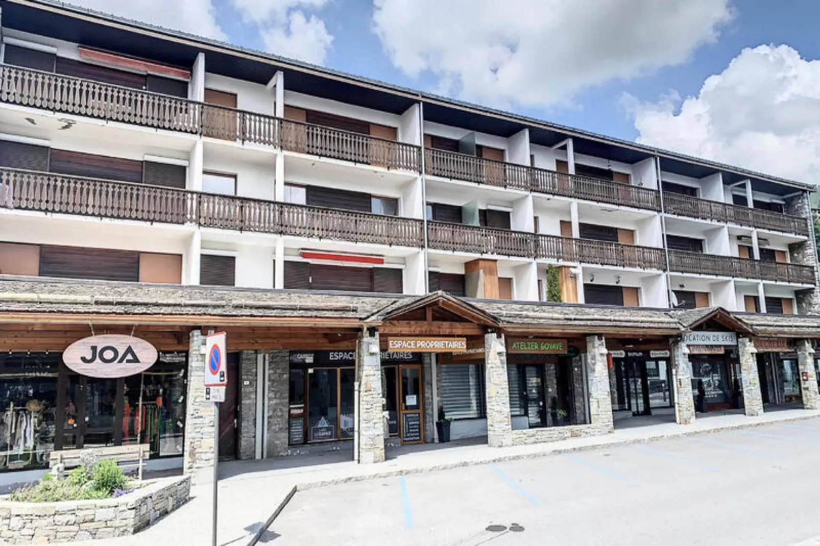 Appartements à Les Carroz-d'Arâches-Extérieur été