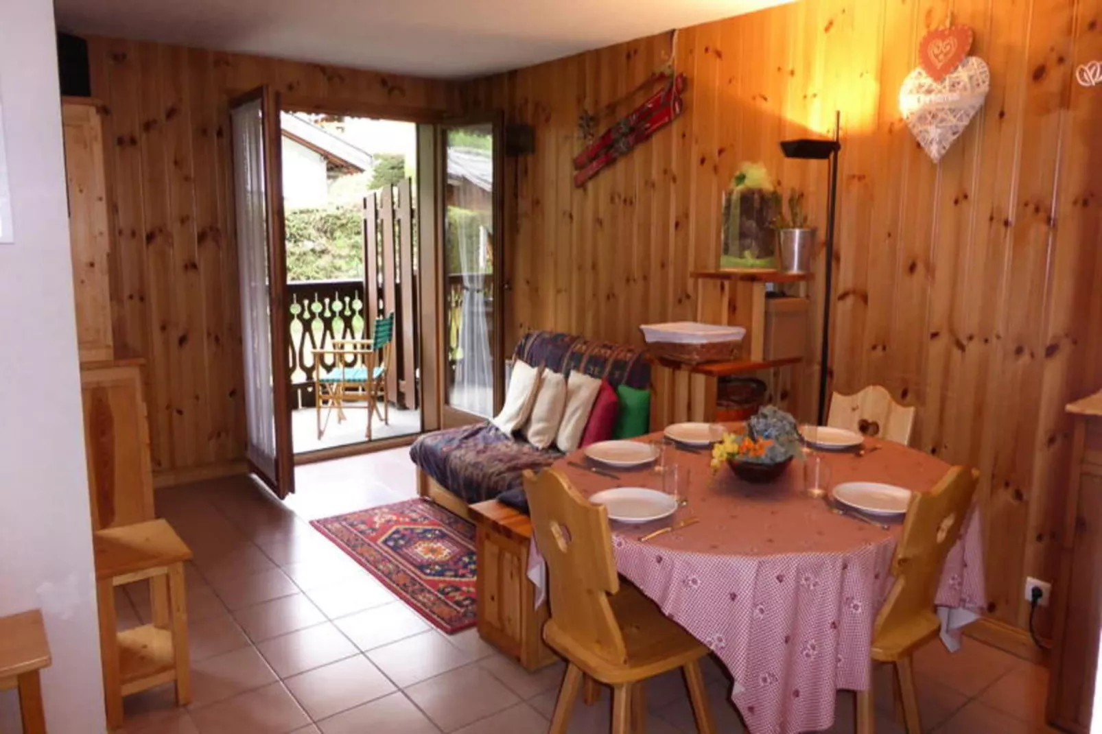 Résidence Les Aiguilles Rouges Bat B-Exterior in summer