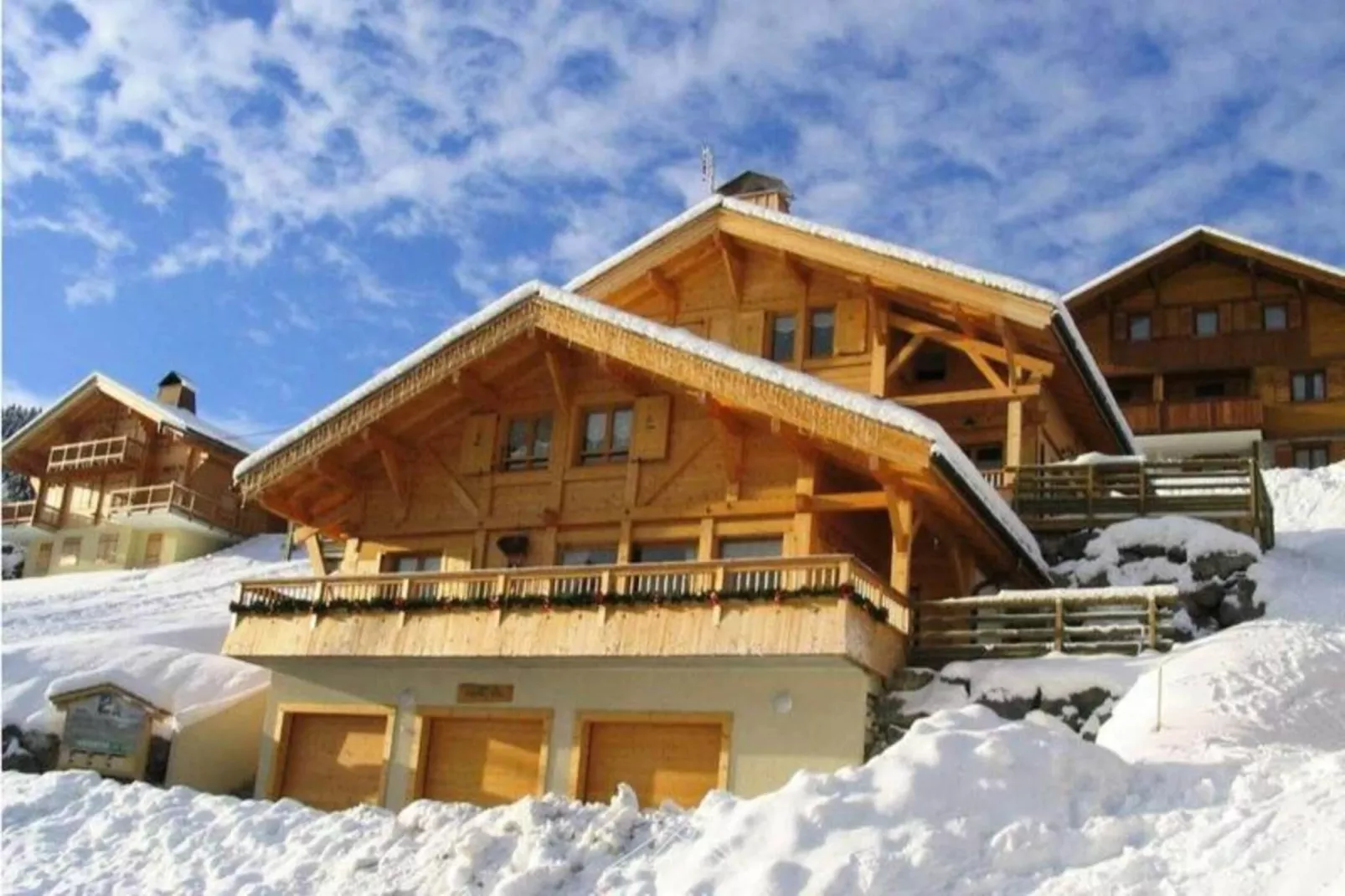 Chalet Le Trefle-Exterior in winter